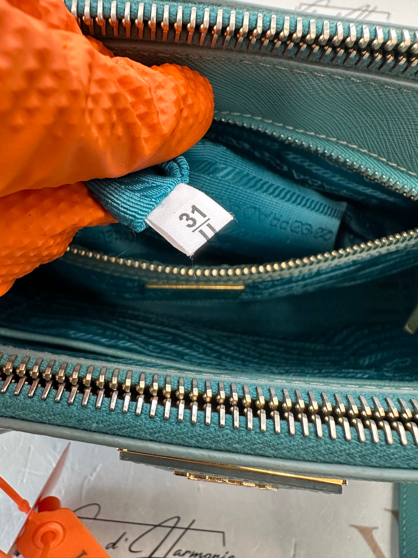 382947 - Prada Galleria