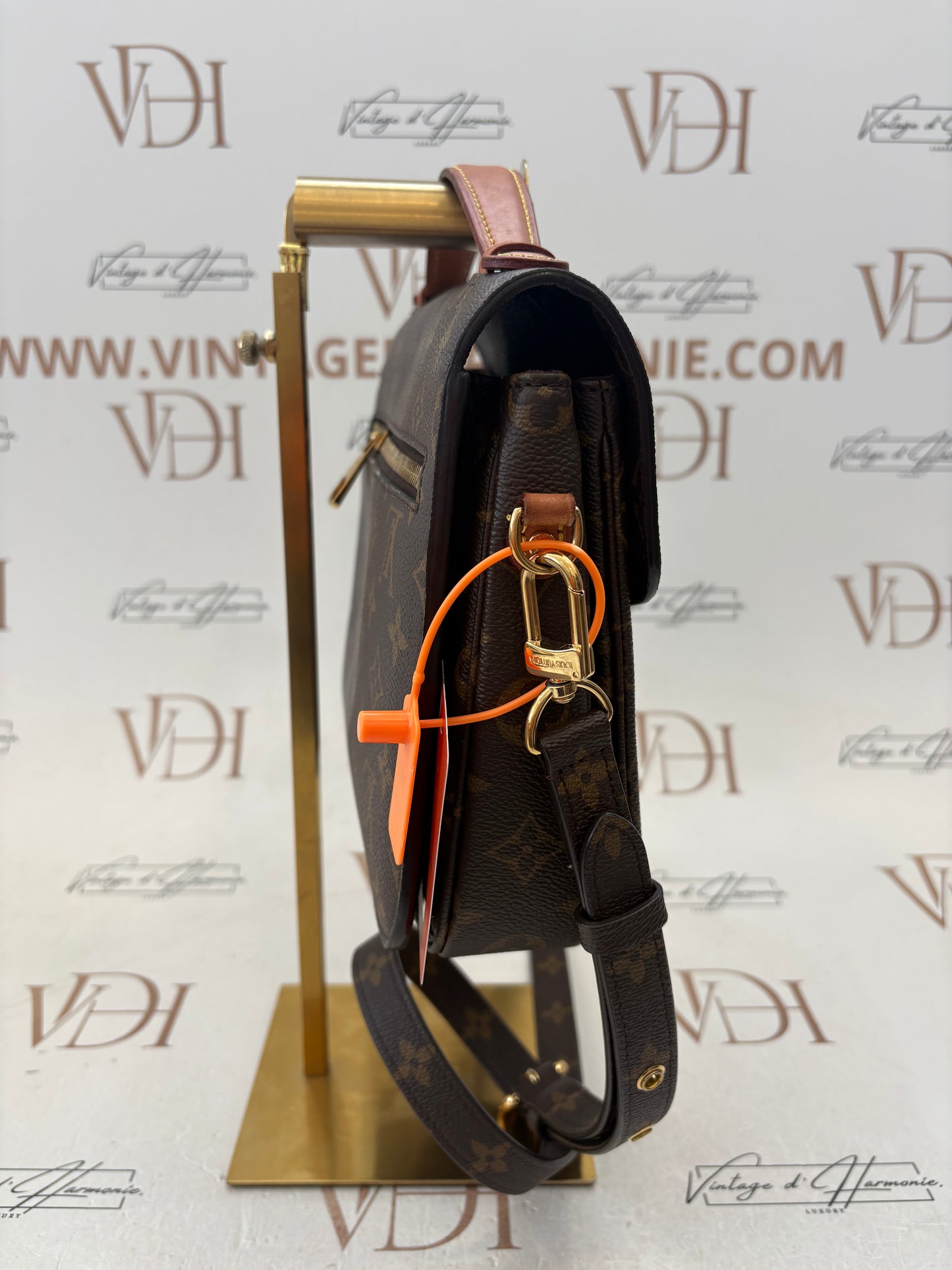 384110 - Louis Vuitton Metis