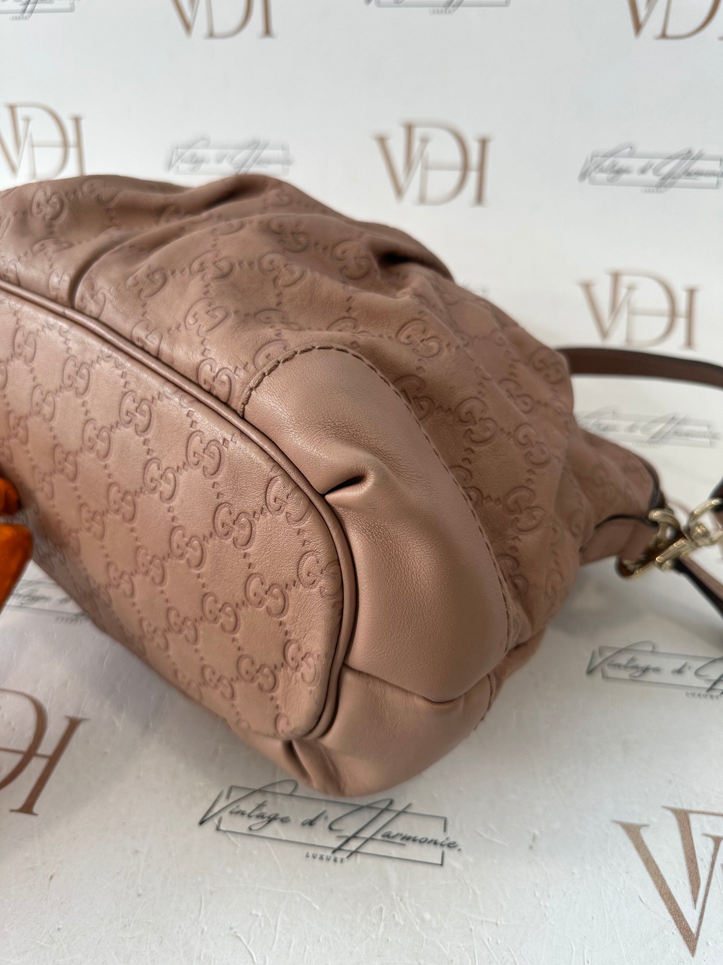 384283 - Gucci Sukey