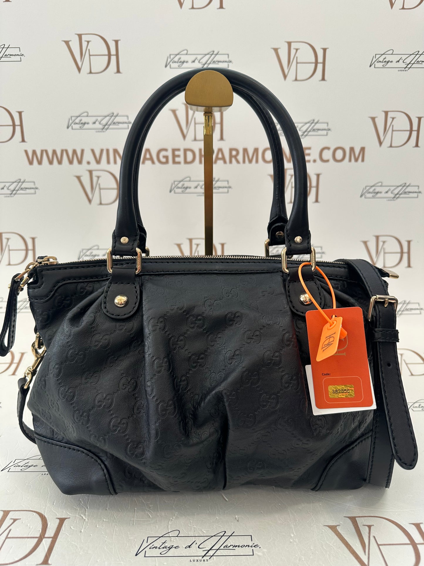 382556 - Gucci Sukey