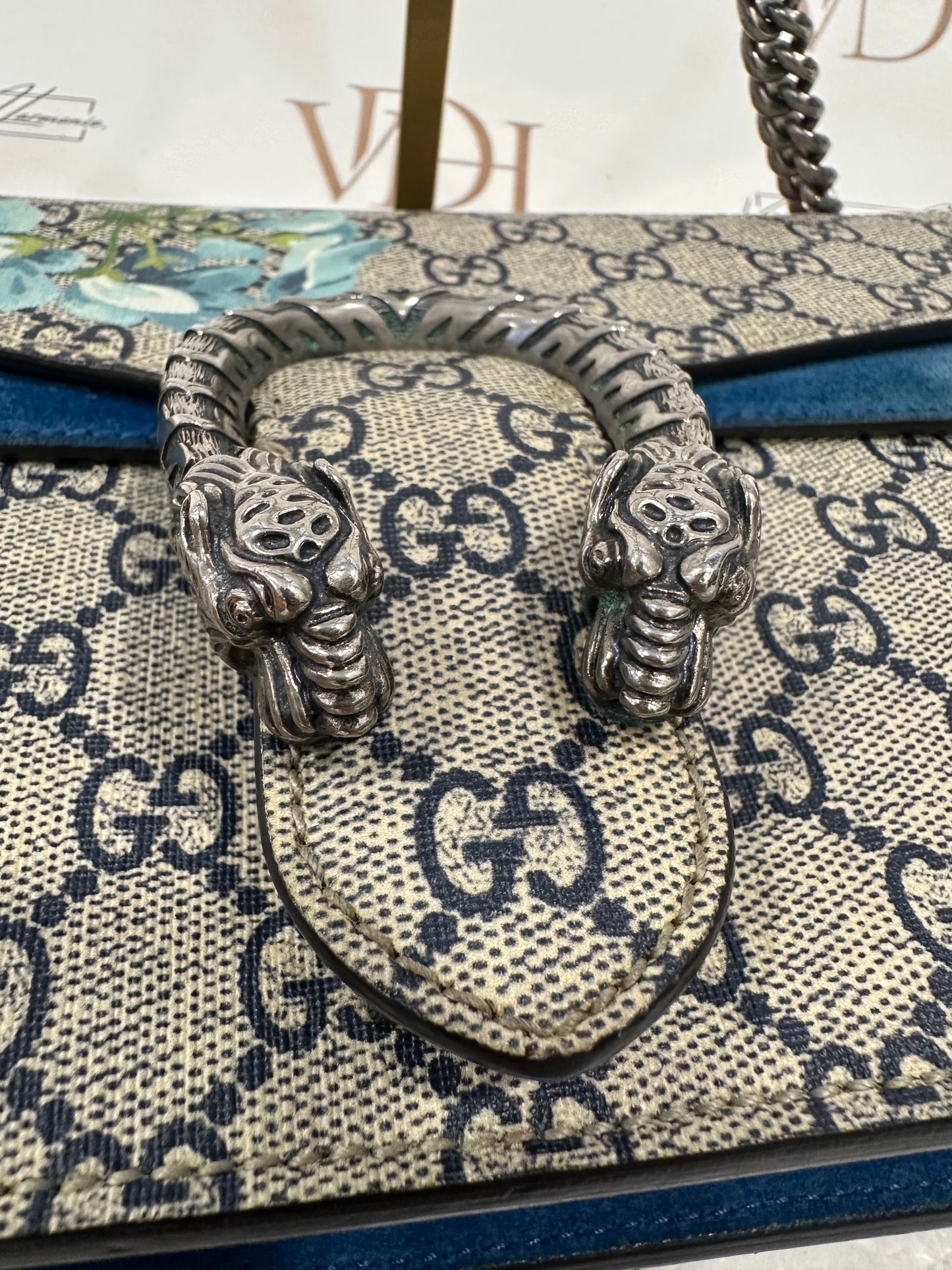 382999 - Gucci Dionysus