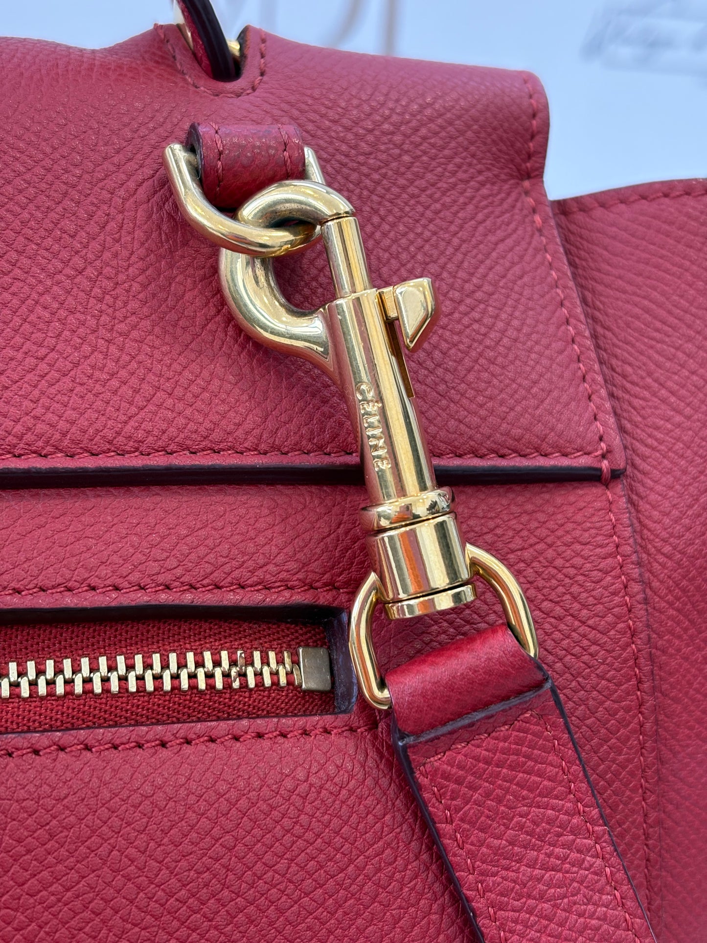 383690 - Céline Belt