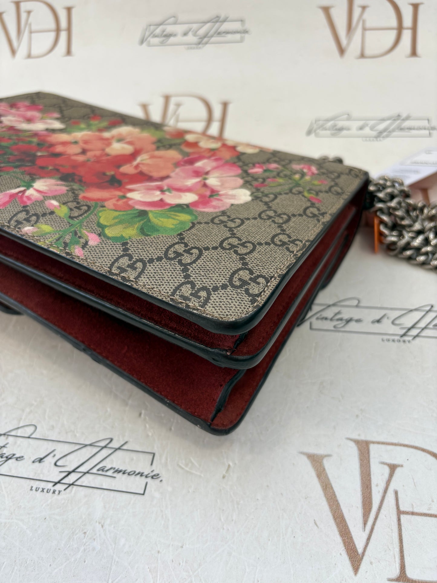 201386 - Gucci Dionysus