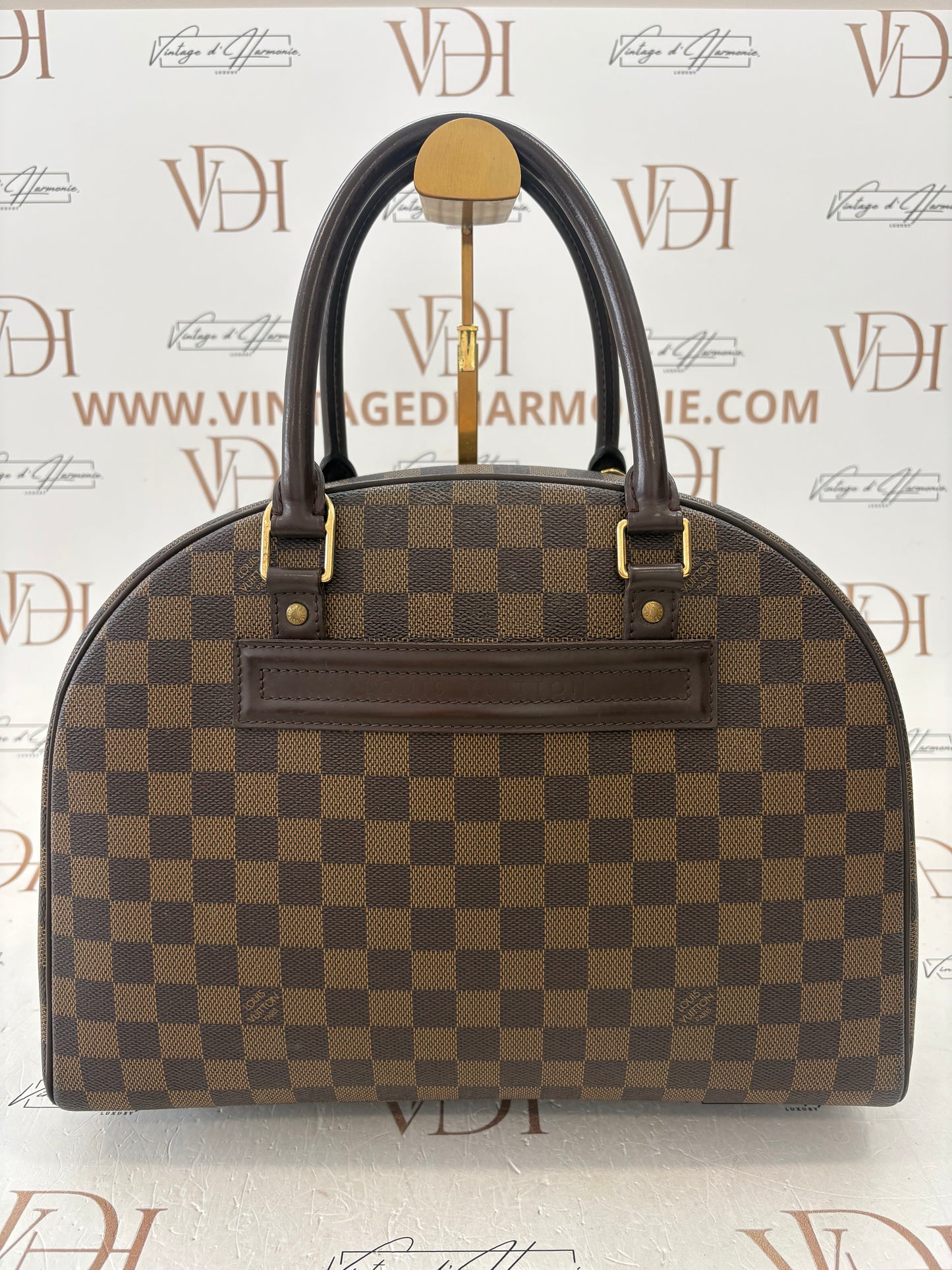 018778 - Louis Vuitton Nolita