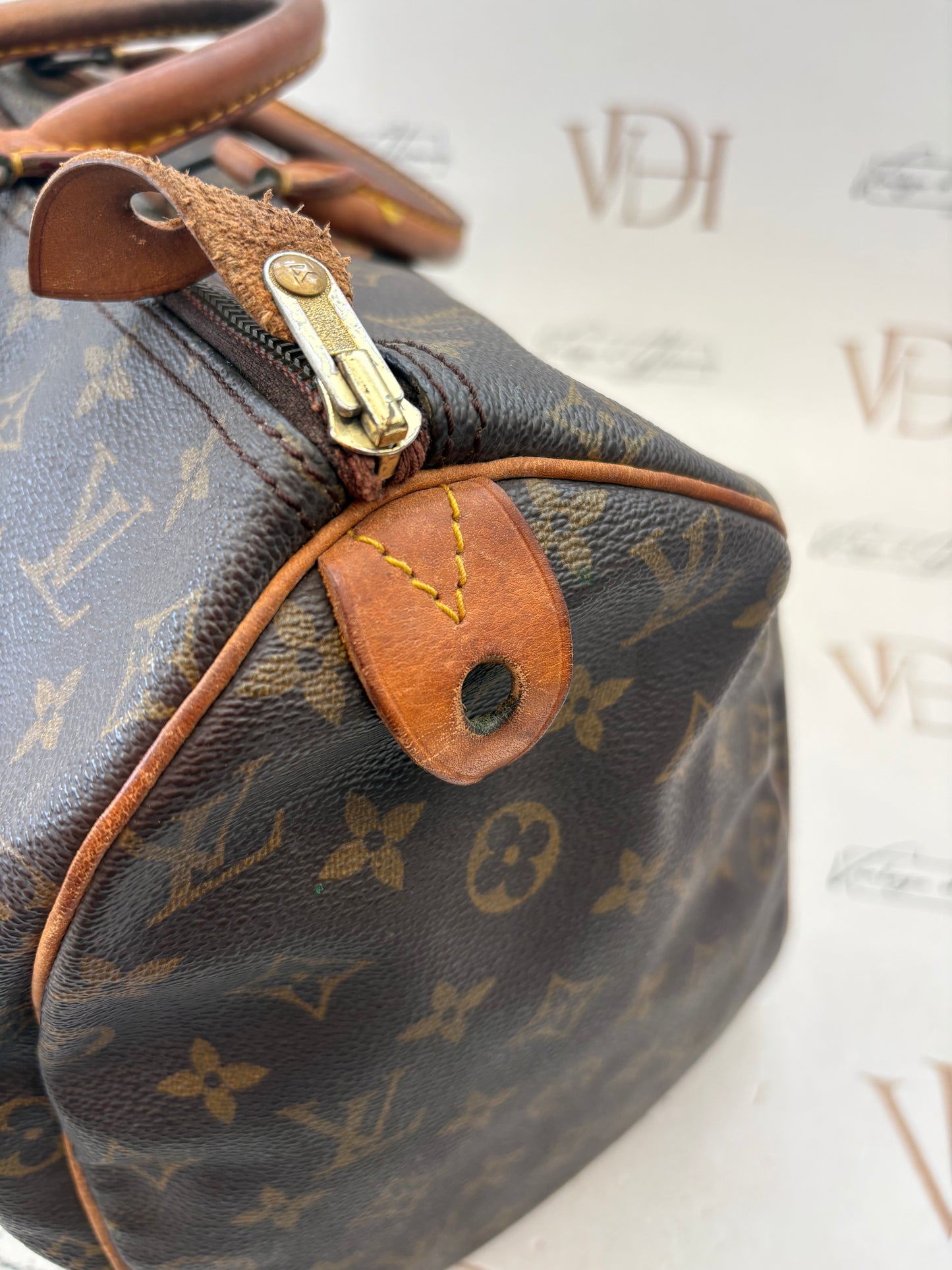 018997 - Louis Vuitton Speedy 40