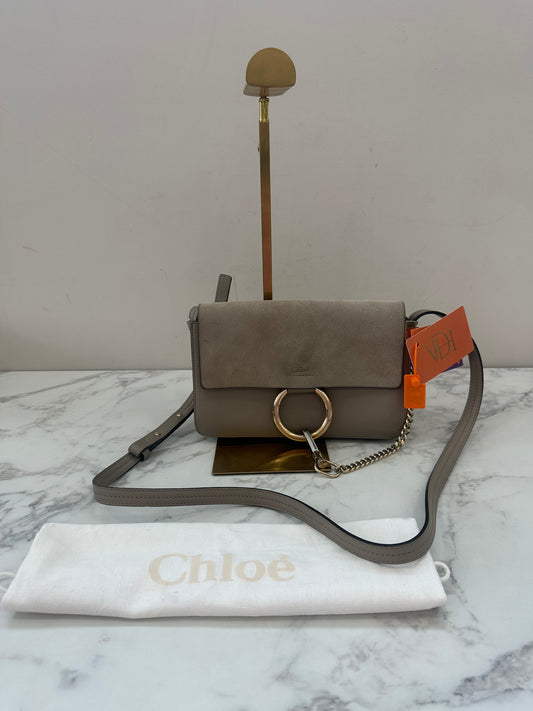 Chloé Gray