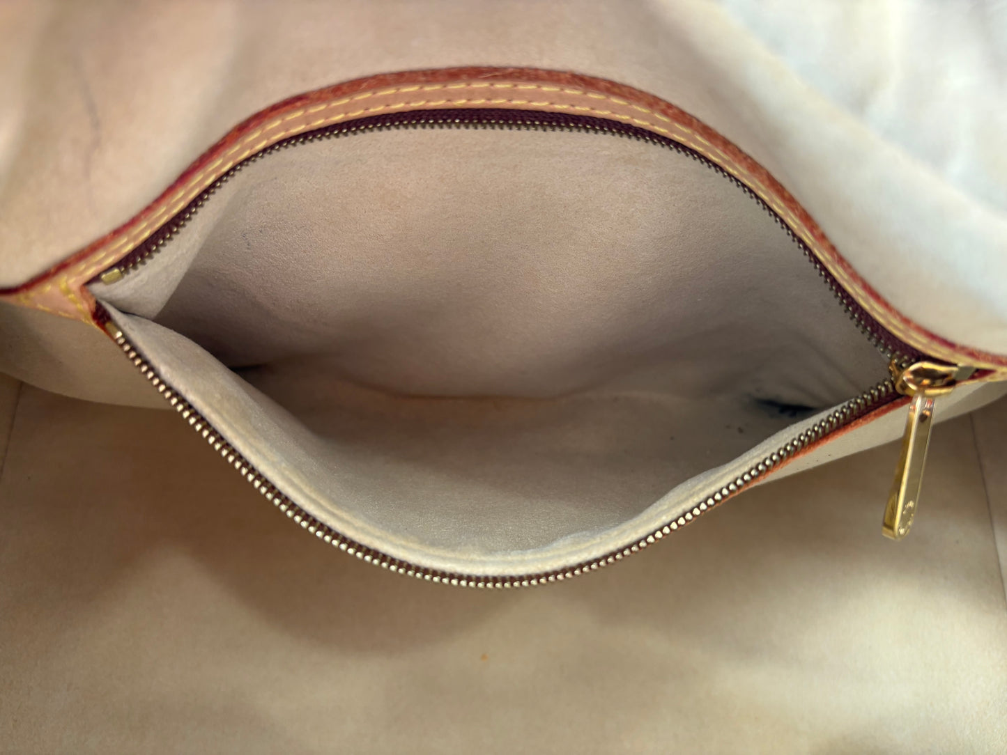 201159 - Louis Vuitton Etoile