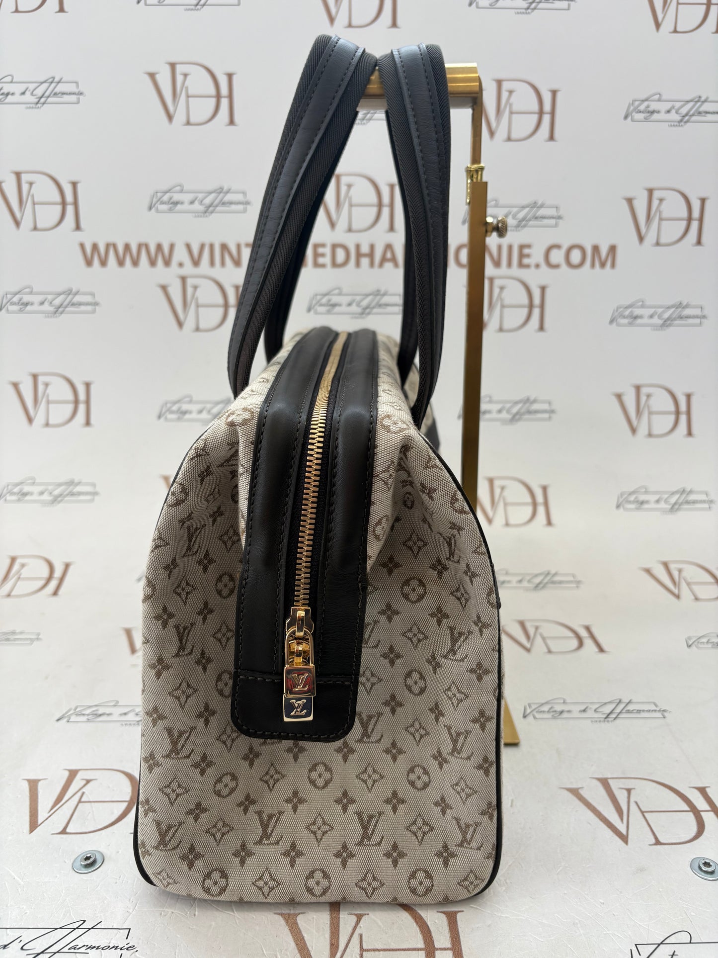 018777 - Louis Vuitton Khaki Mini Josephine GM