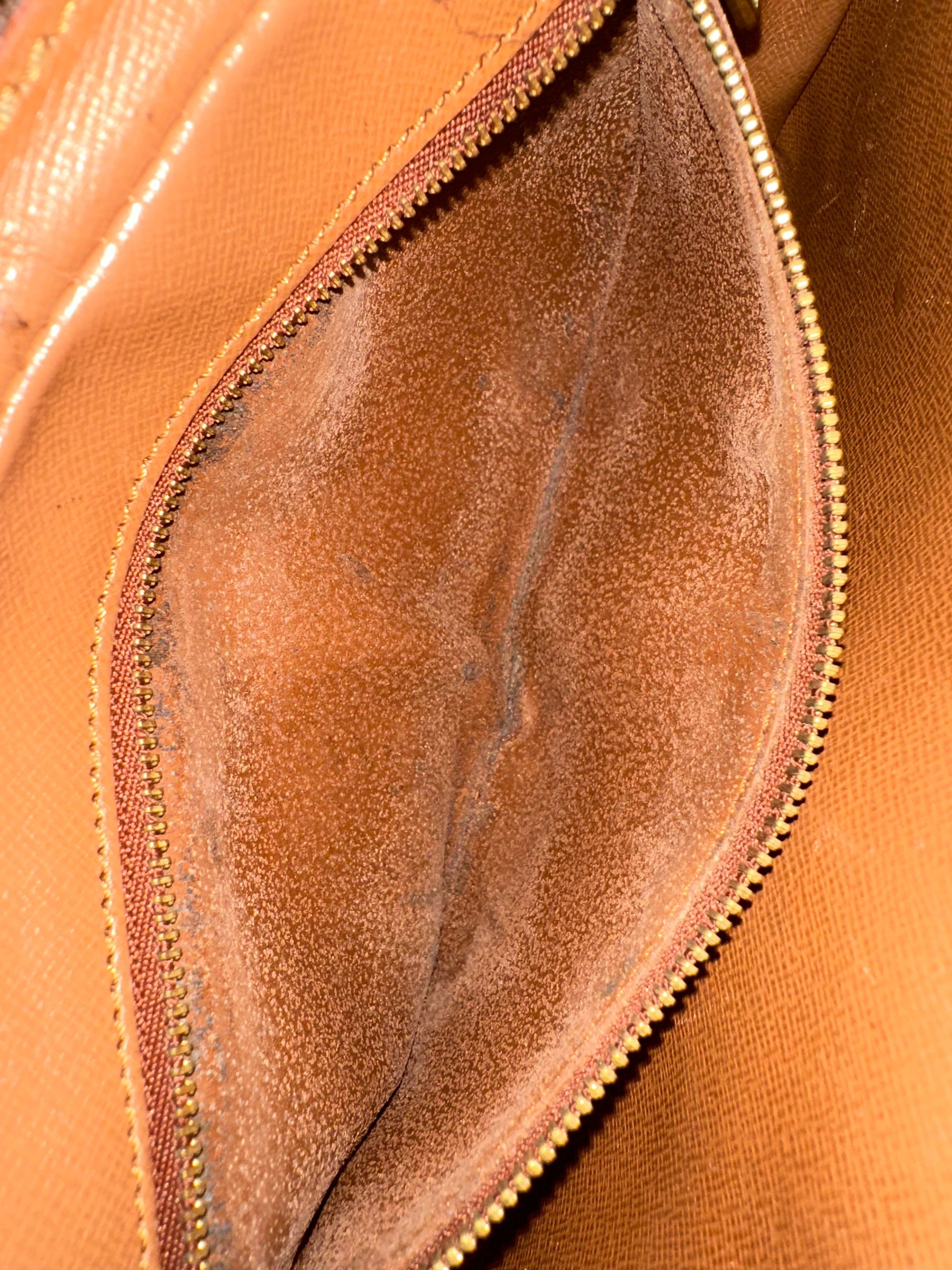 Louis Vuitton Dragonne GM