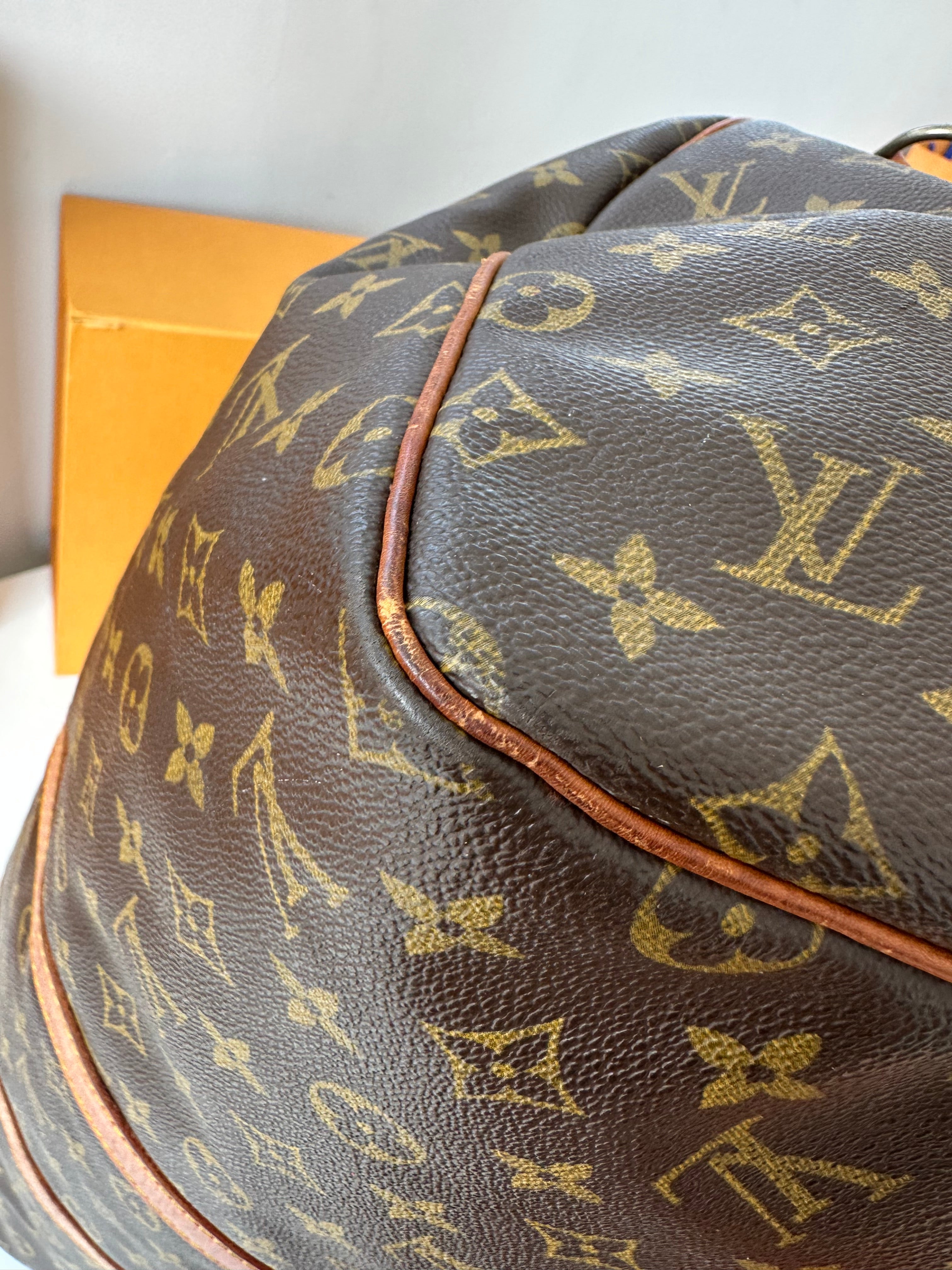 Louis Vuitton Keepall 55 Bandouliere