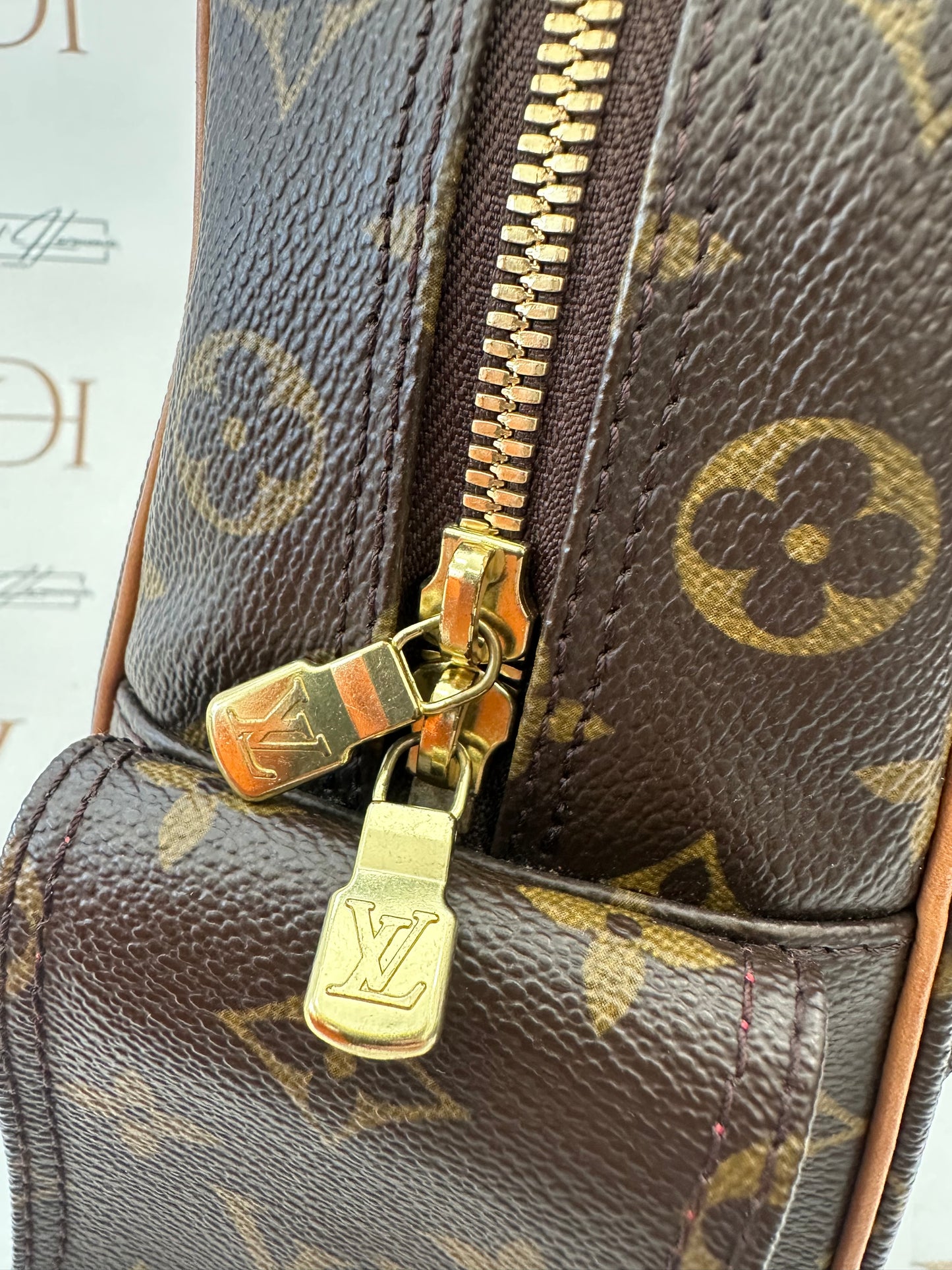 016929 - Louis Vuitton Excentricite