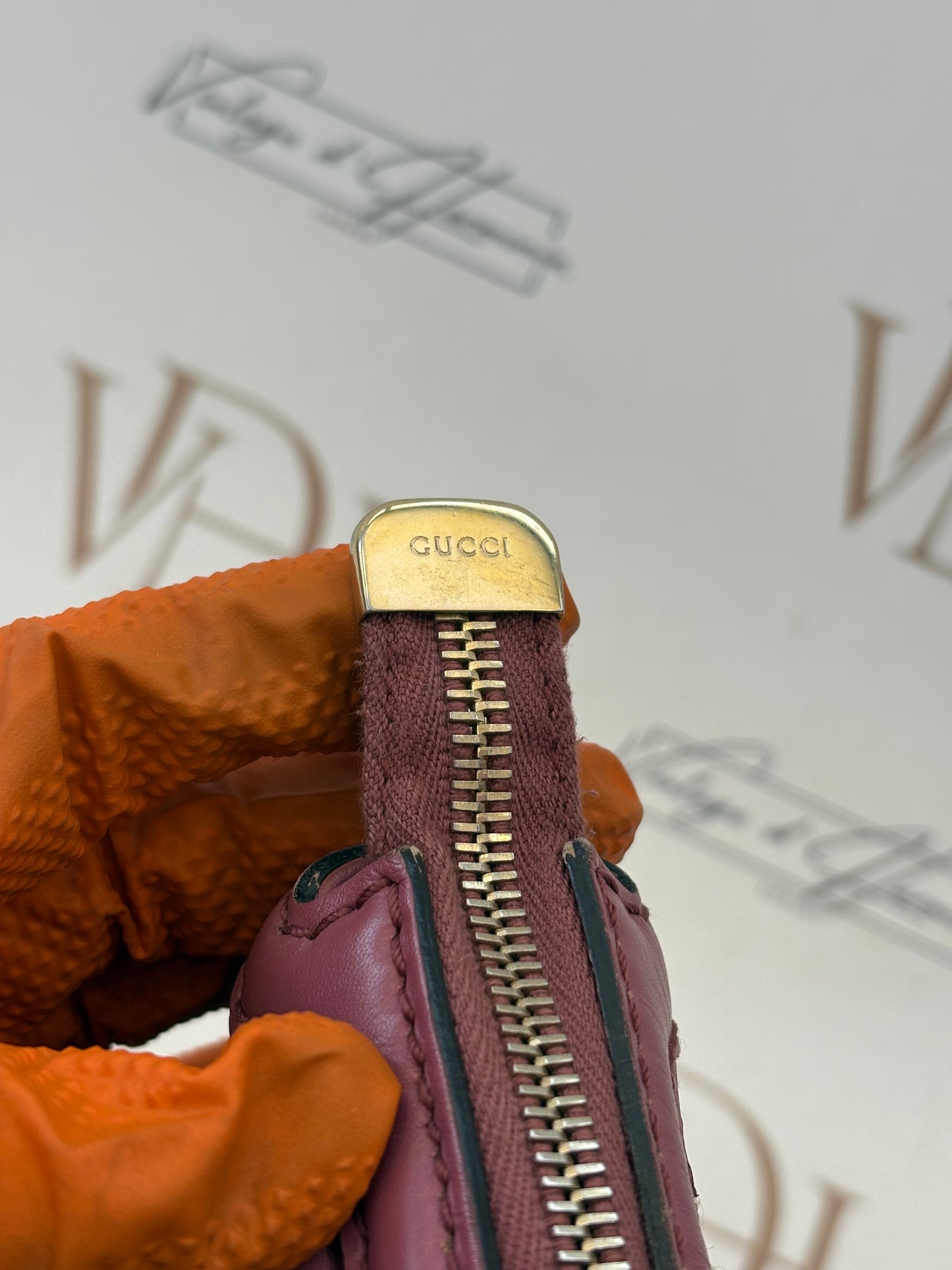 383977 - Gucci Sukey
