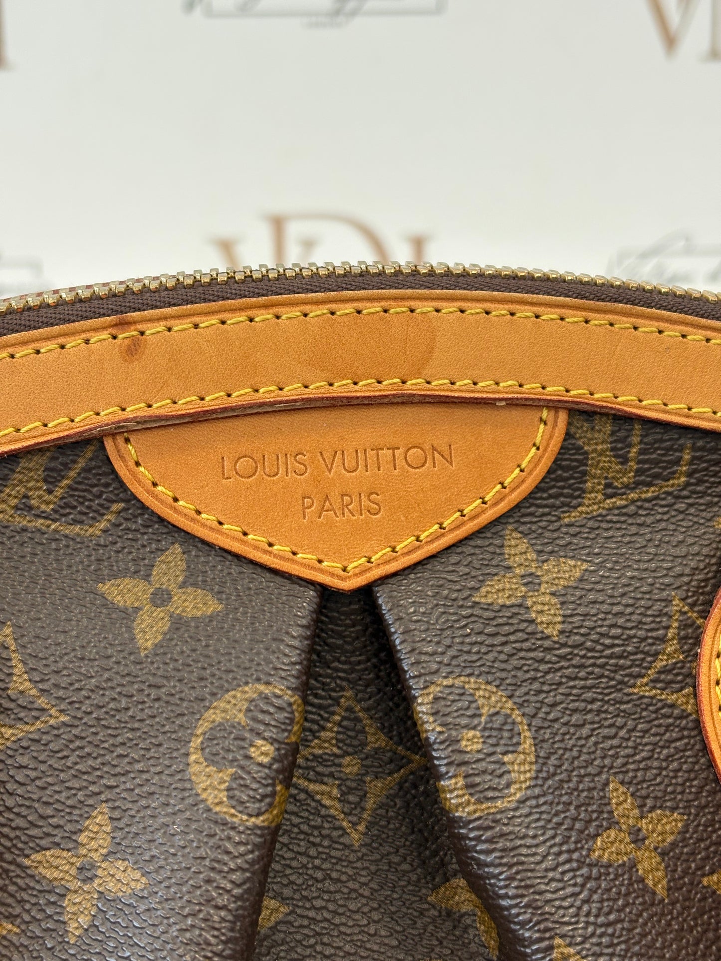 018378 - Louis Vuitton Tivoli PM