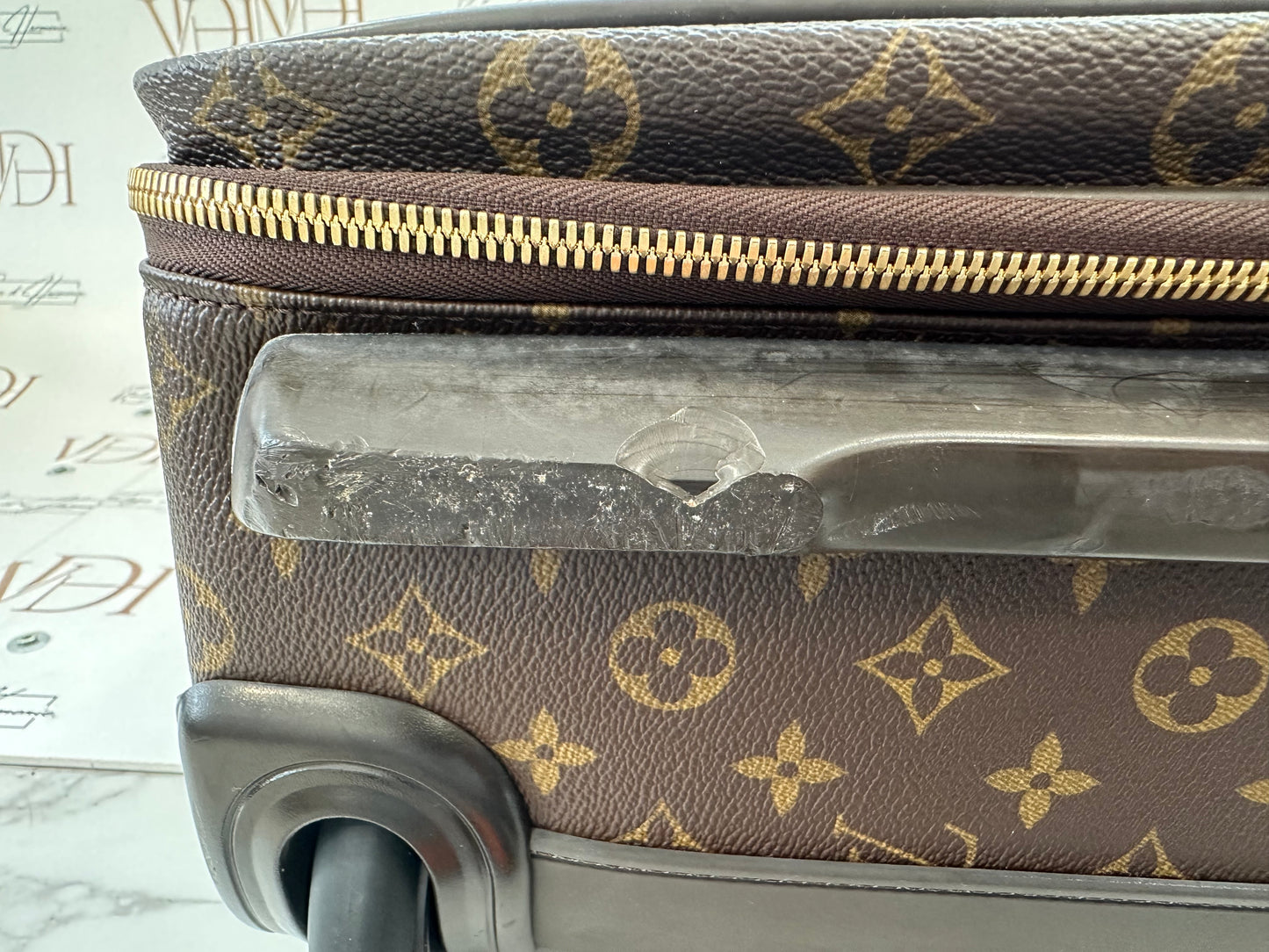 016886 - Louis Vuitton Trolley