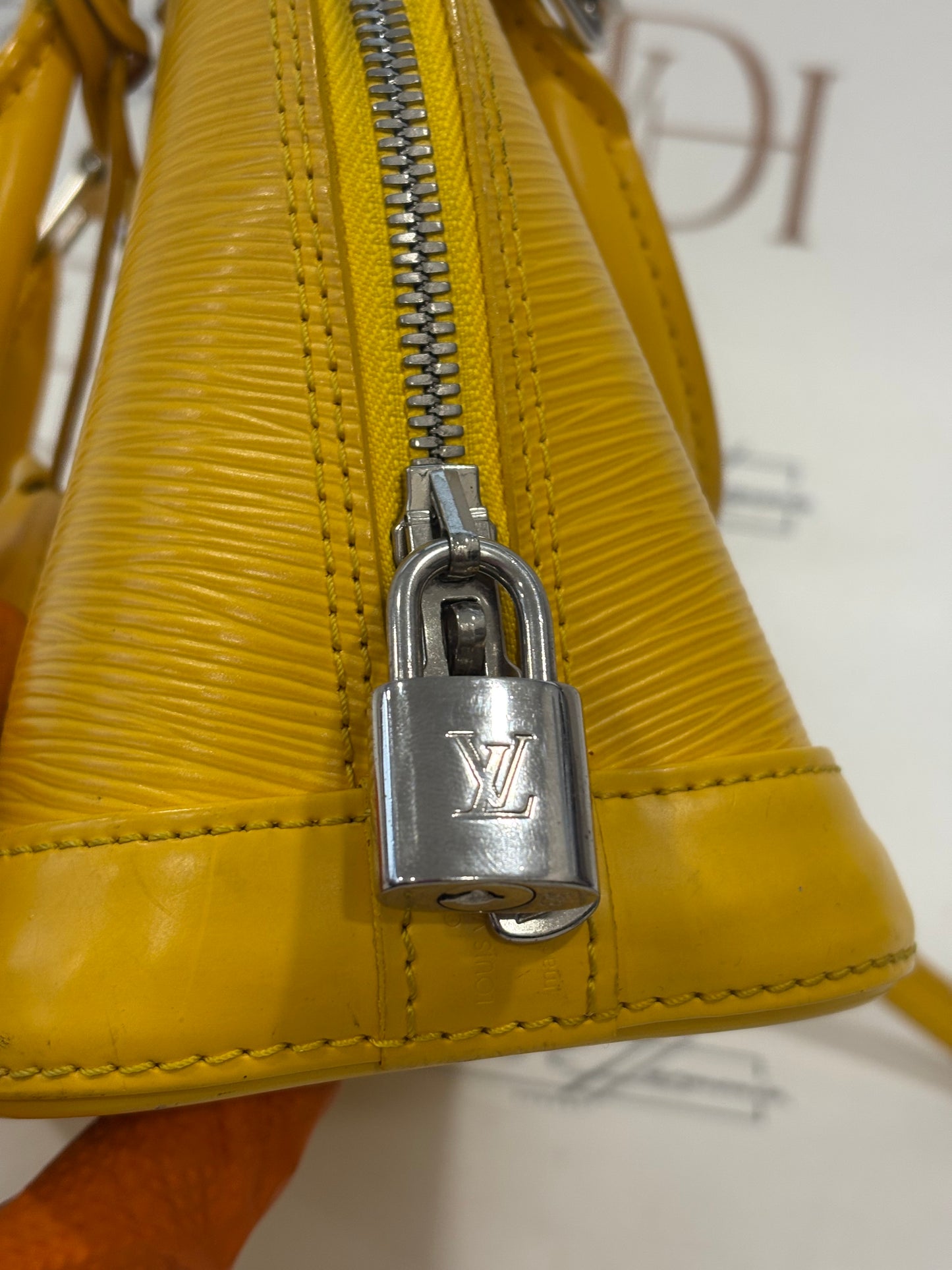 384016 - Louis Vuitton Alma BB