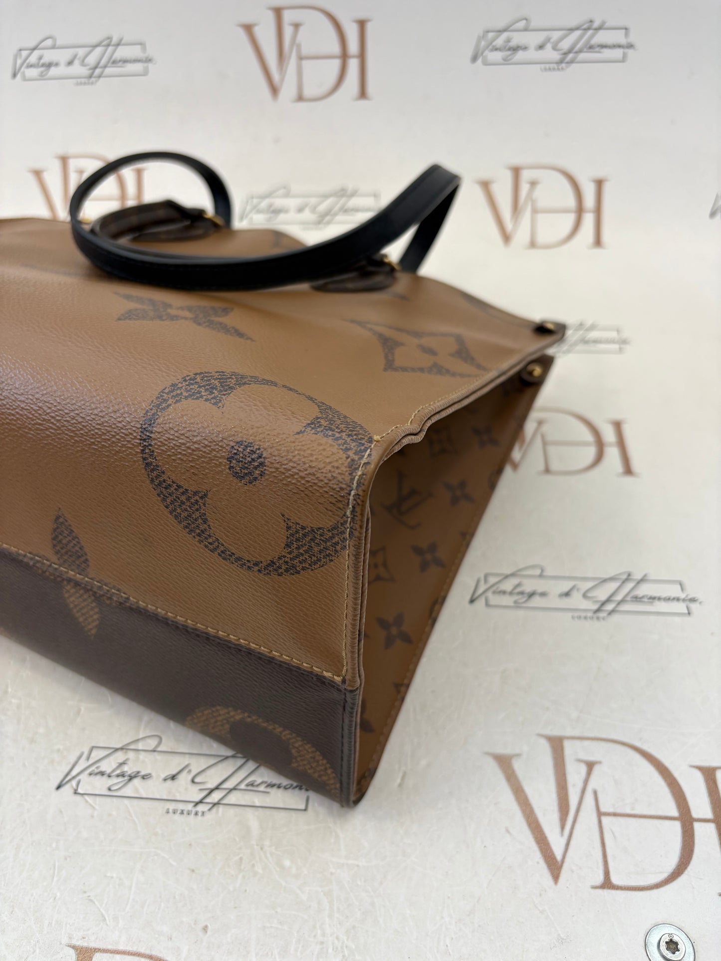 384166 - Louis Vuitton On-The-Go MM