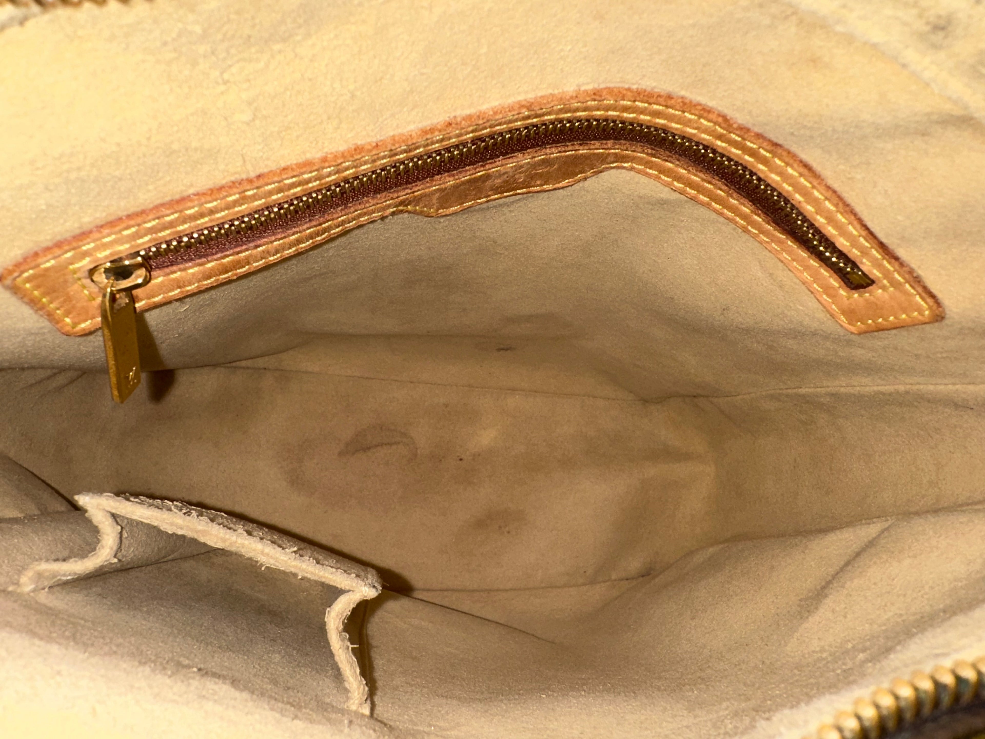 Louis Vuitton Looping GM