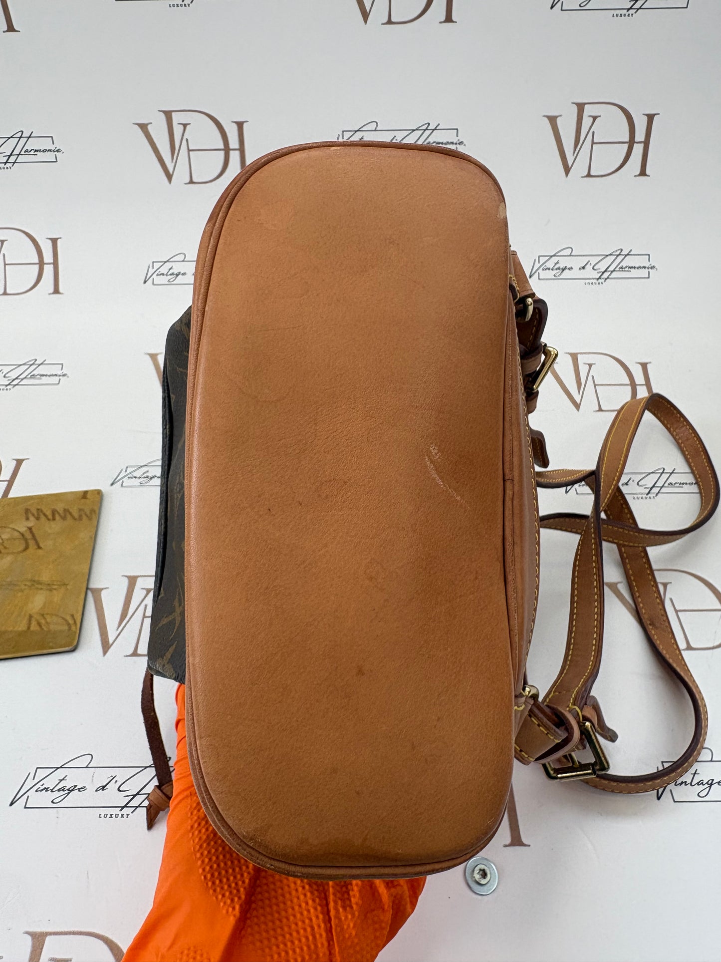 018735 - Louis Vuitton Montsouris