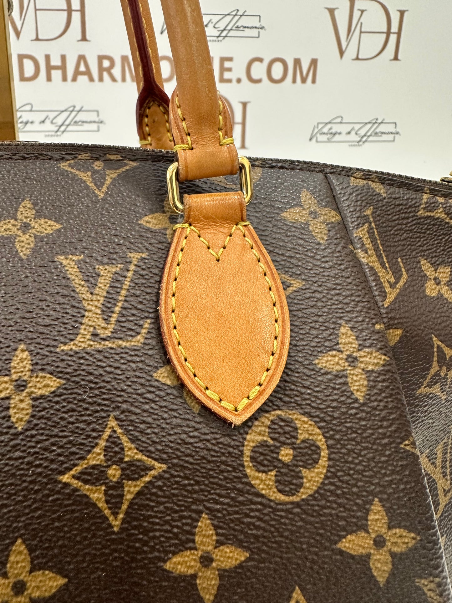 382759 - Louis Vuitton Turenne