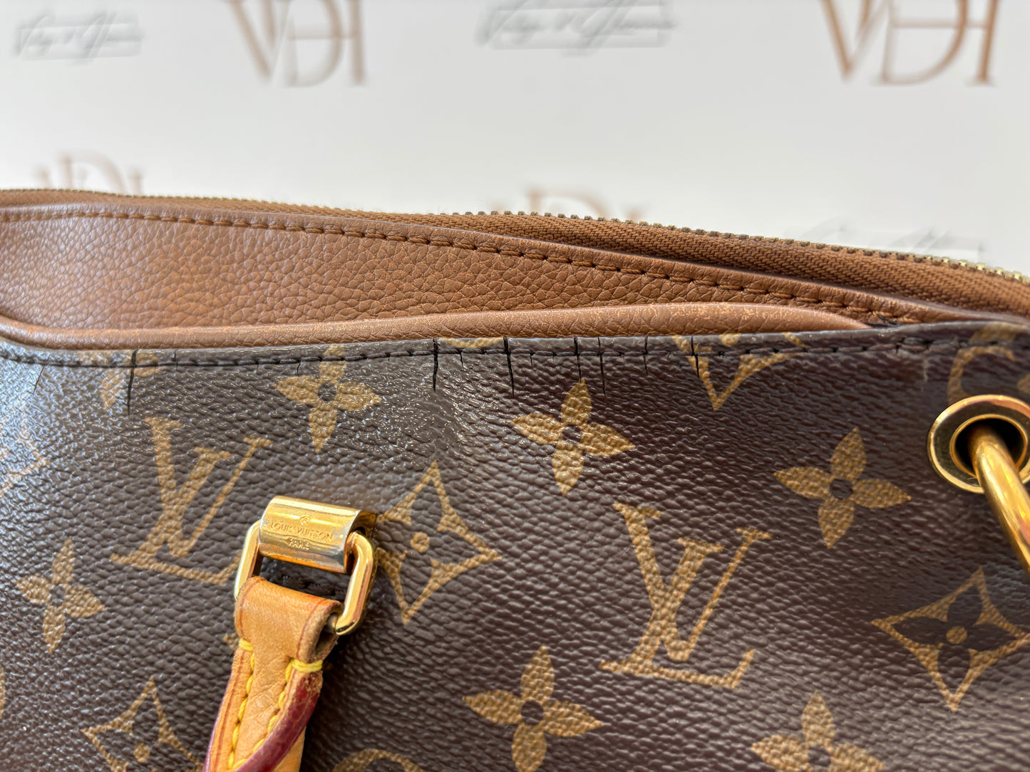 018771 - Louis Vuitton Pallas