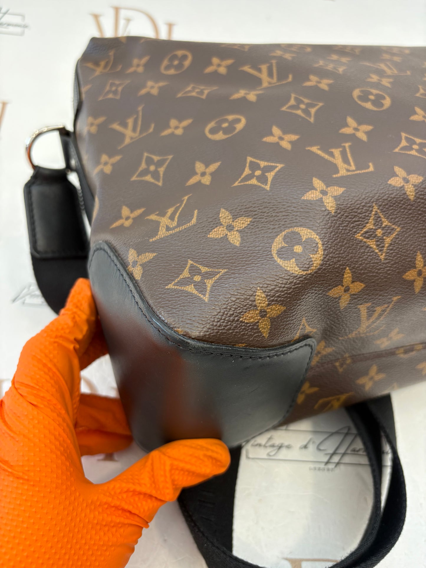 018877 - Louis Vuitton Torres Macassar