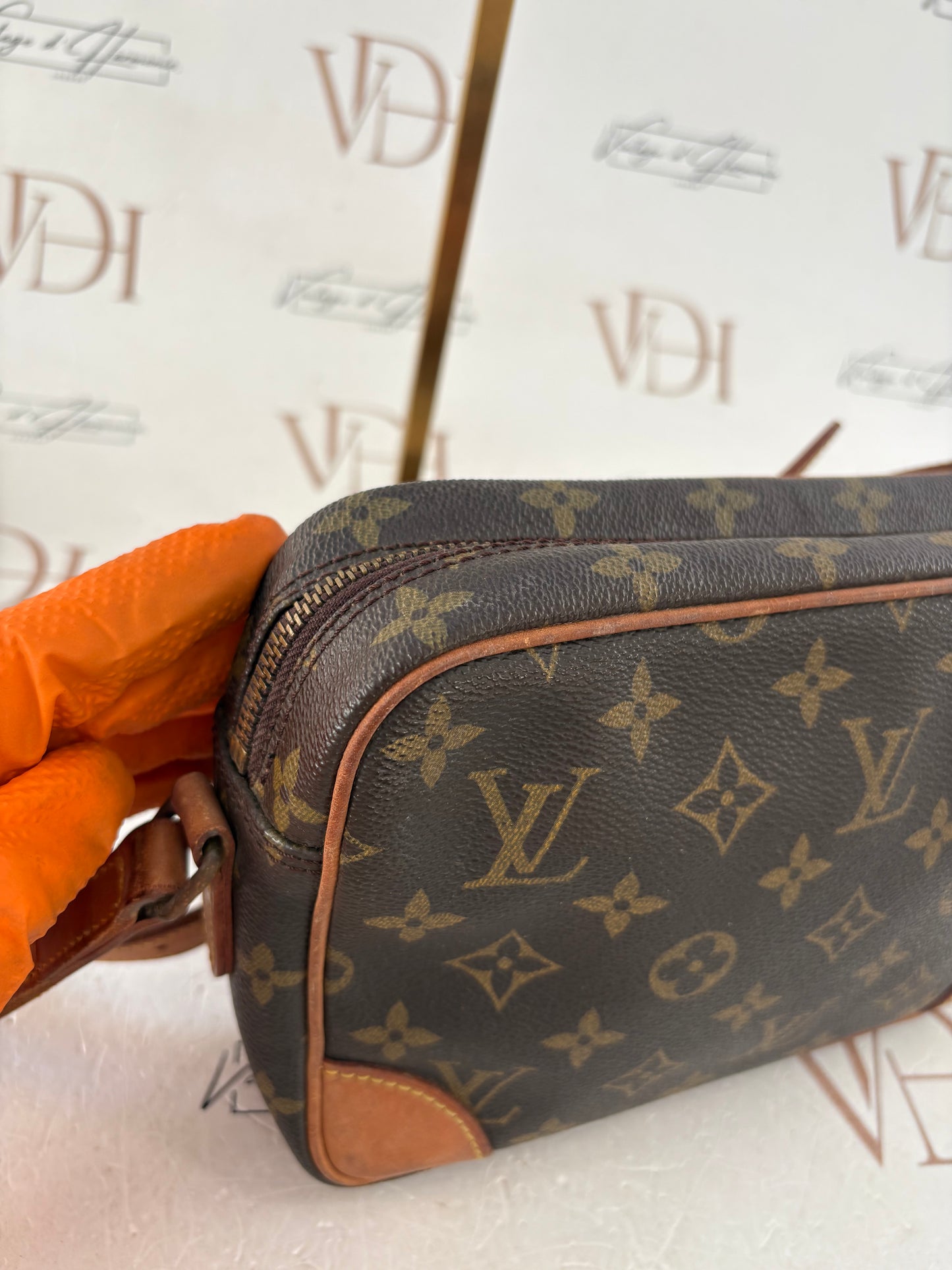 018203 - Louis Vuitton Trocadero 24