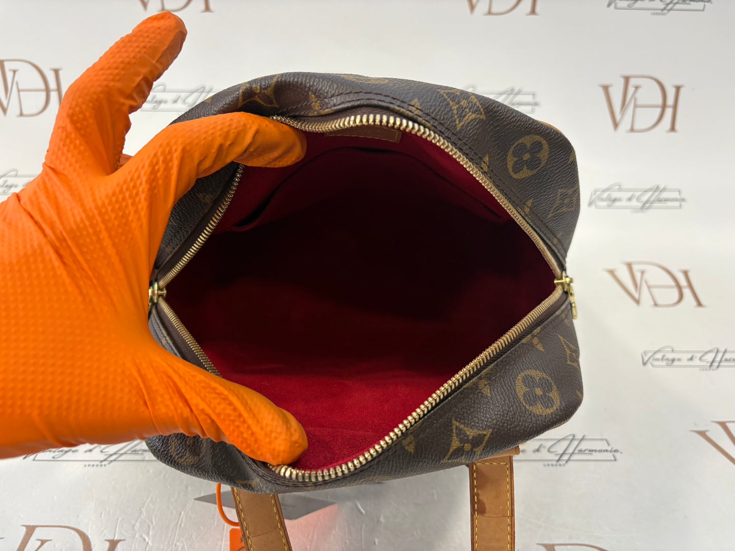 016930 - Louis Vuitton Excentricite