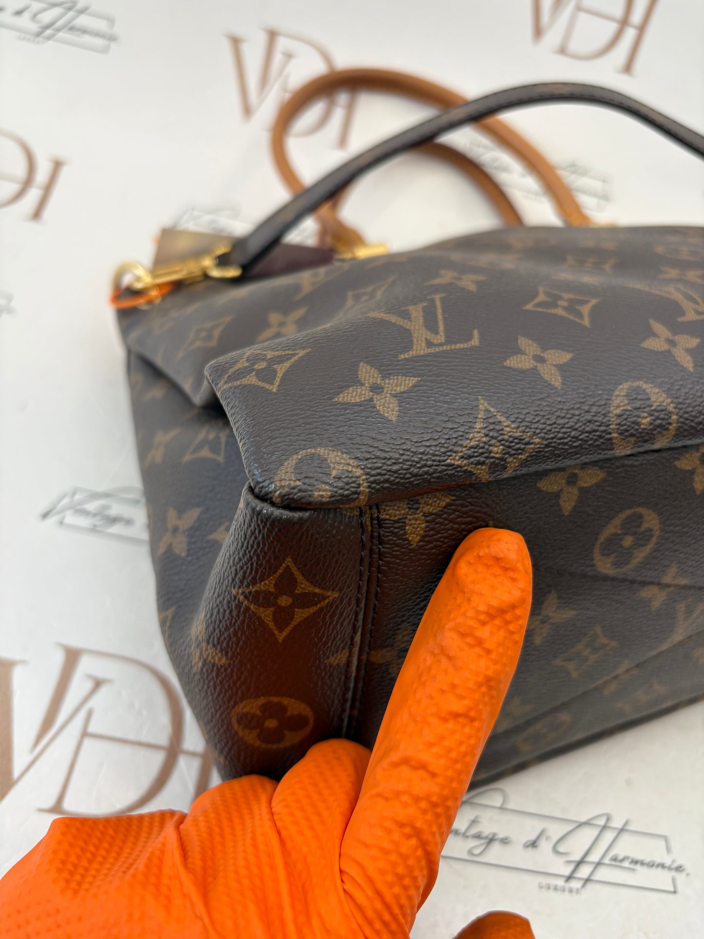 016937 - Louis Vuitton Pallas