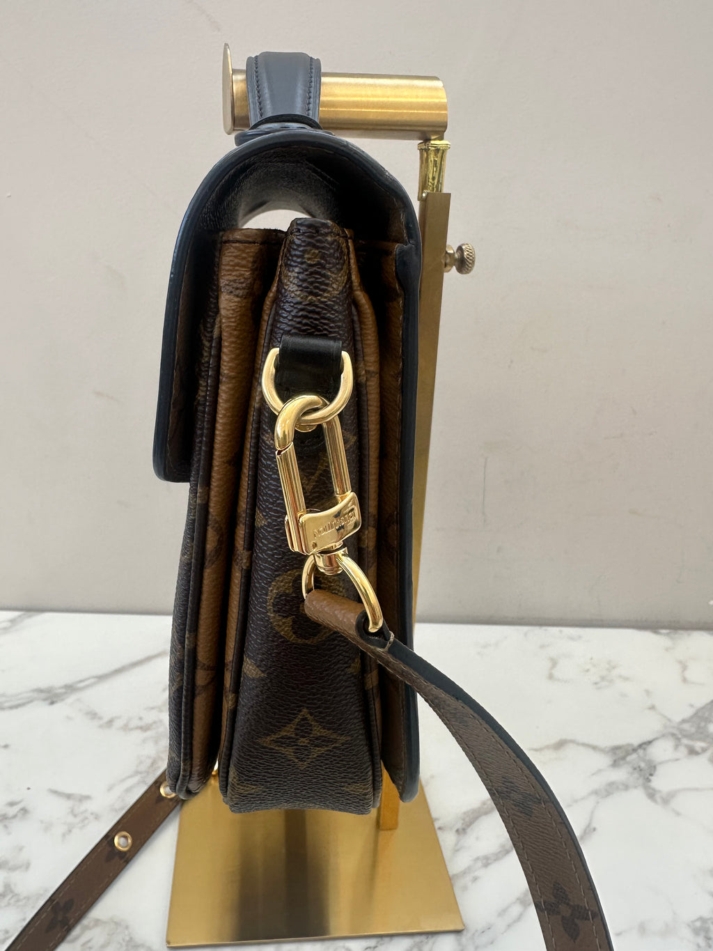 Louis Vuitton Metis Reverse