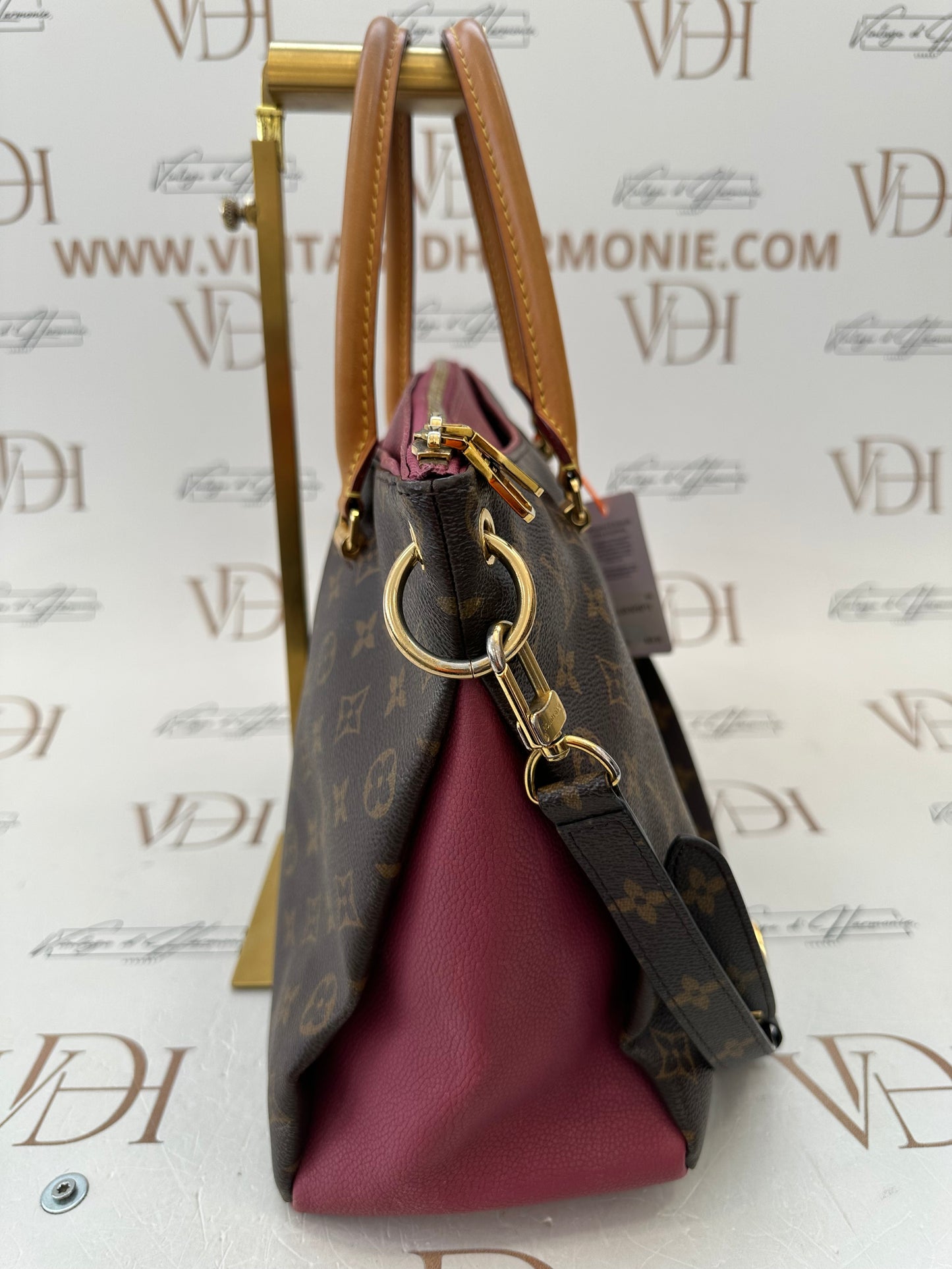 382943 - Louis Vuitton Pallas