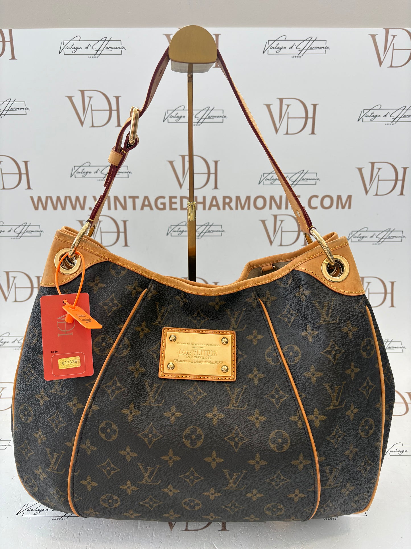 017626 - Louis Vuitton Galliera PM
