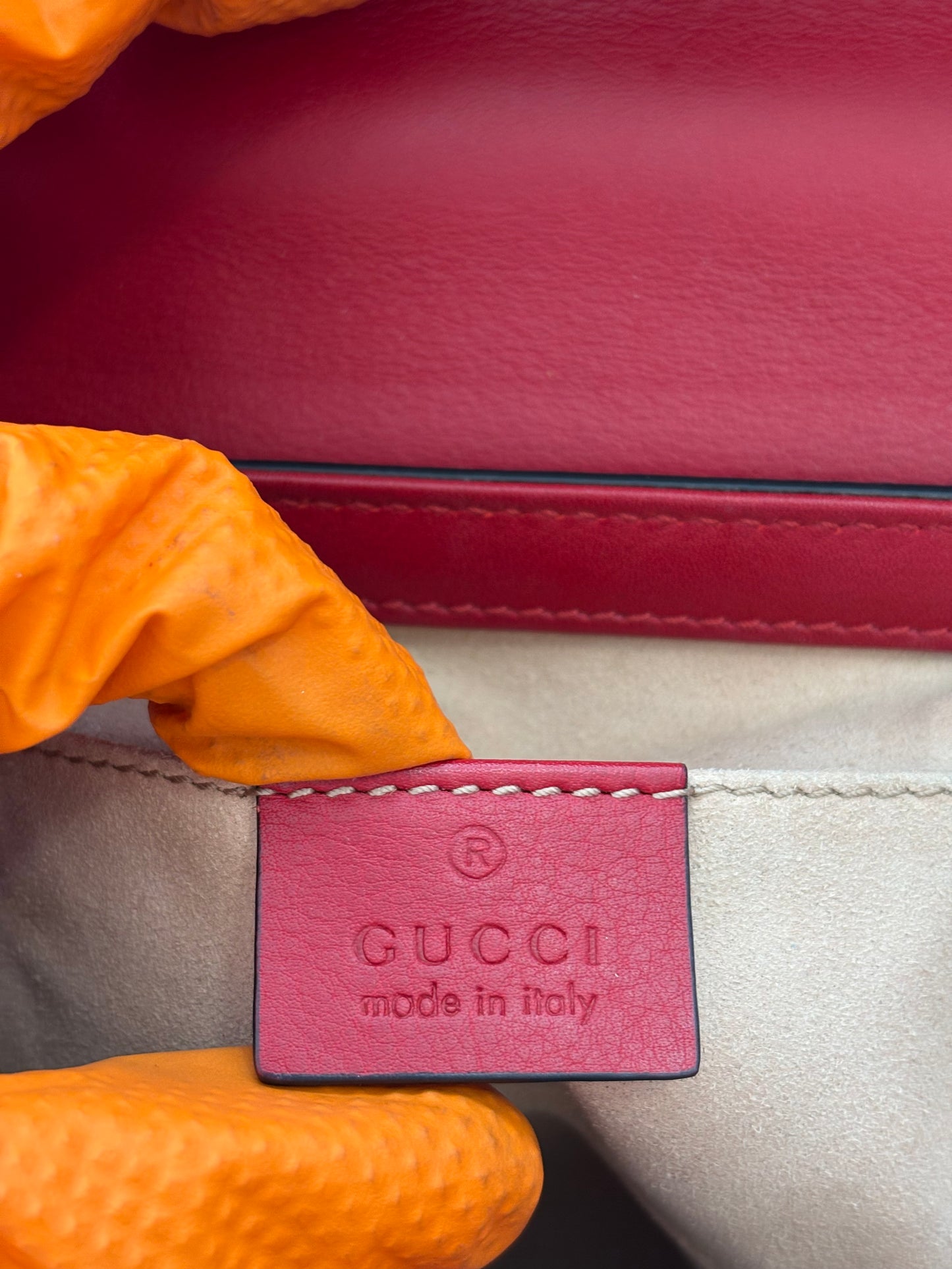 384061 - Gucci Padlock