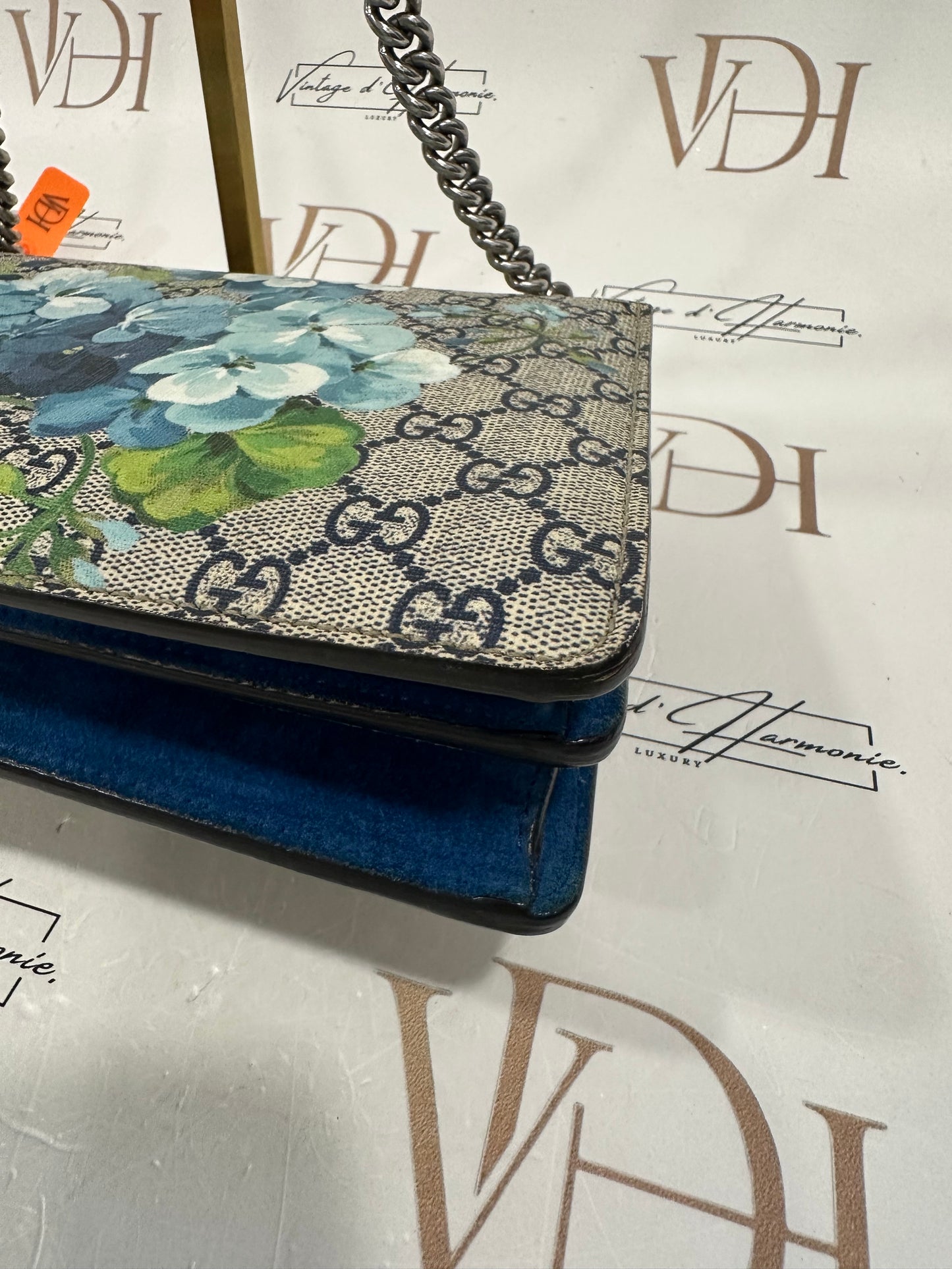 382999 - Gucci Dionysus
