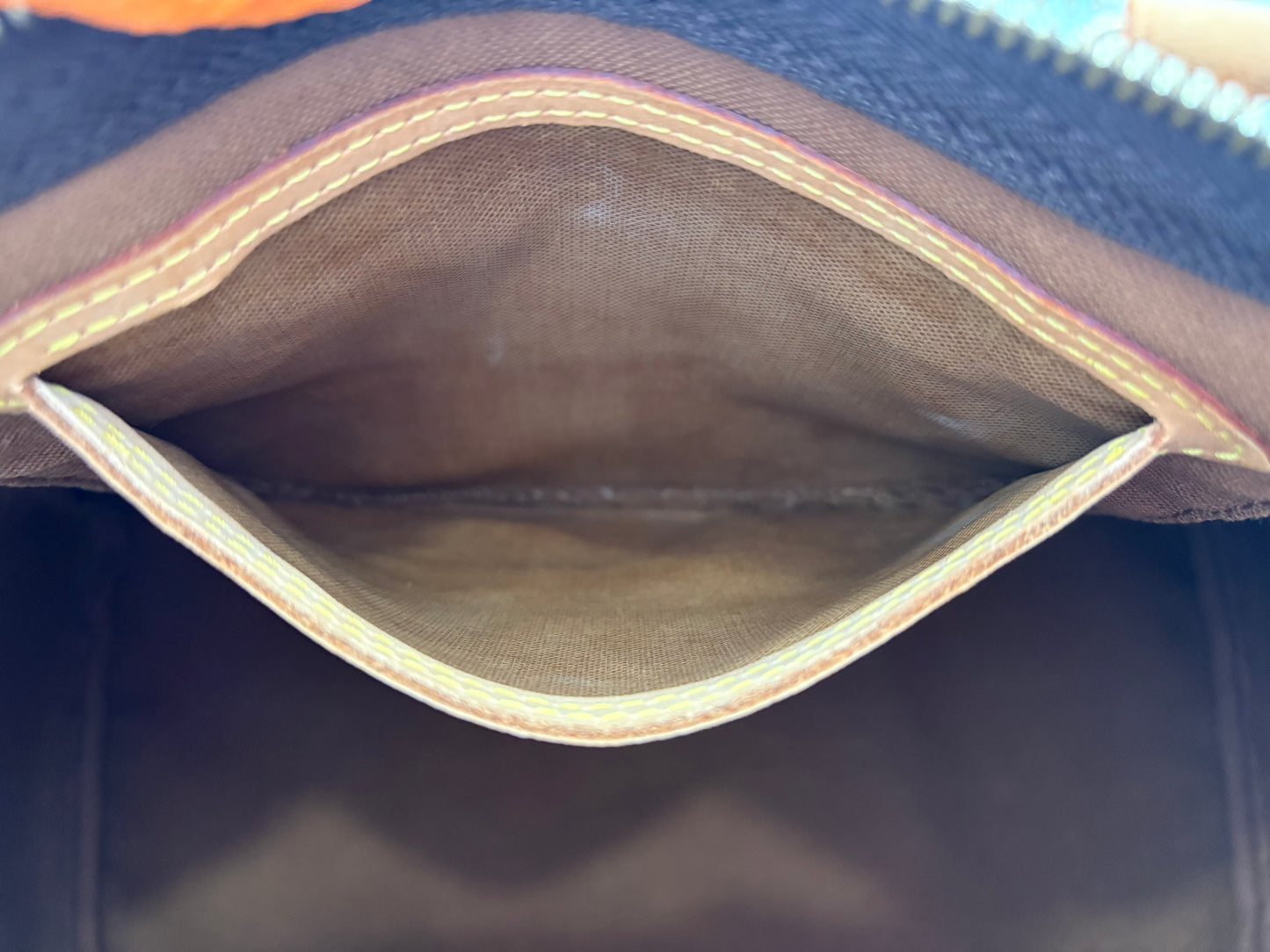 018863 - Louis Vuitton Speedy 35