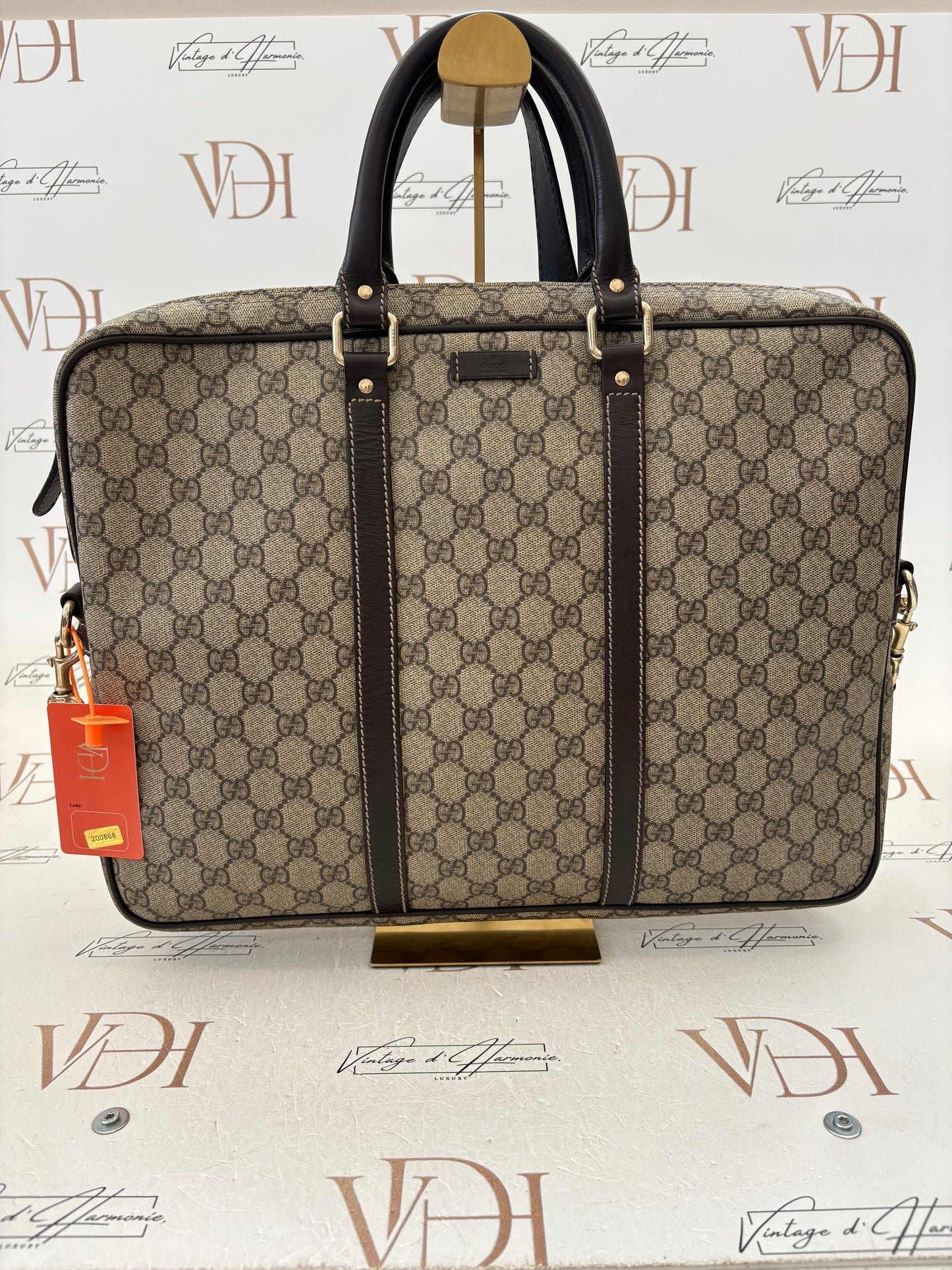 200868 - Gucci