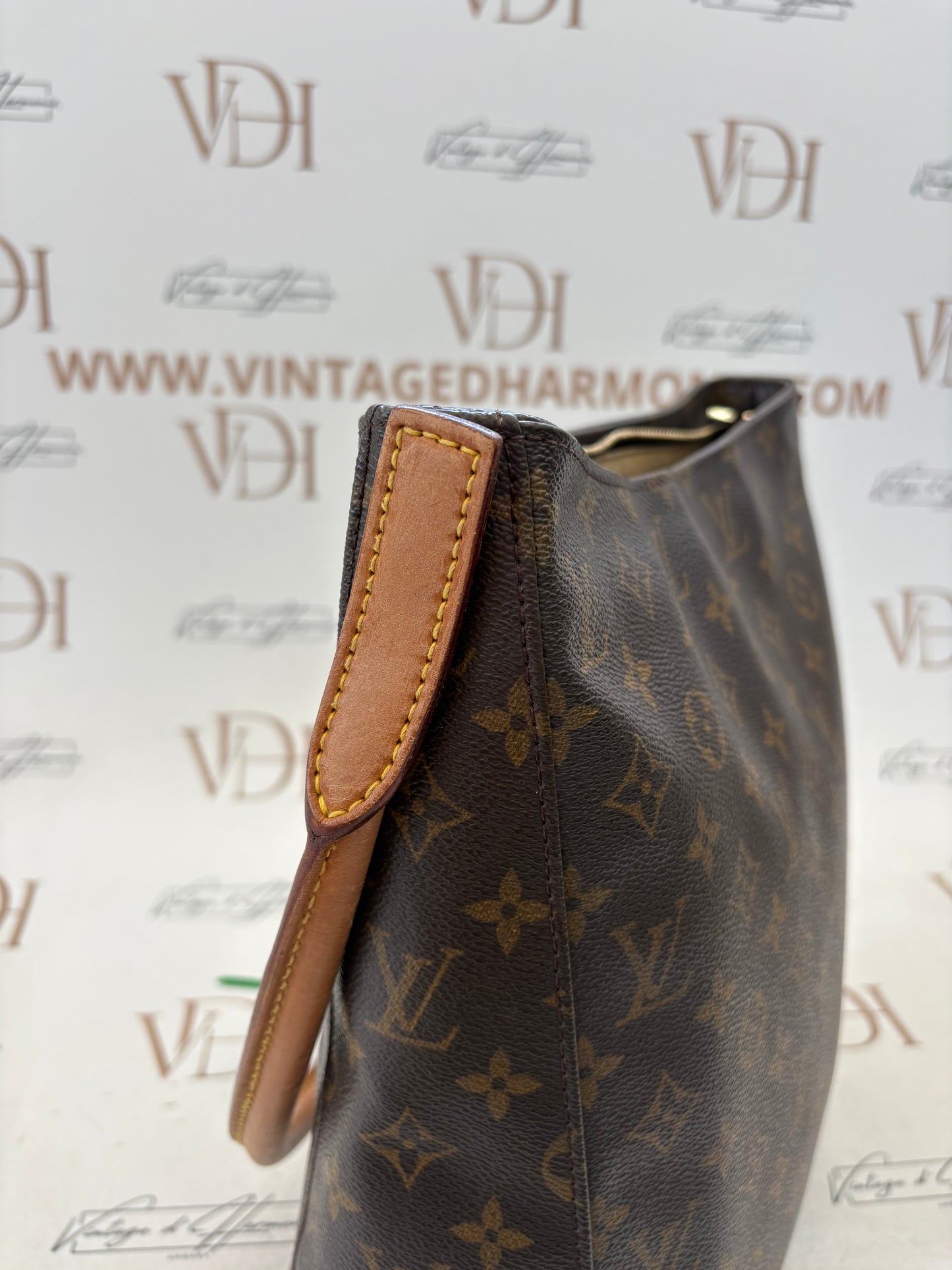017150 - Louis Vuitton Looping GM