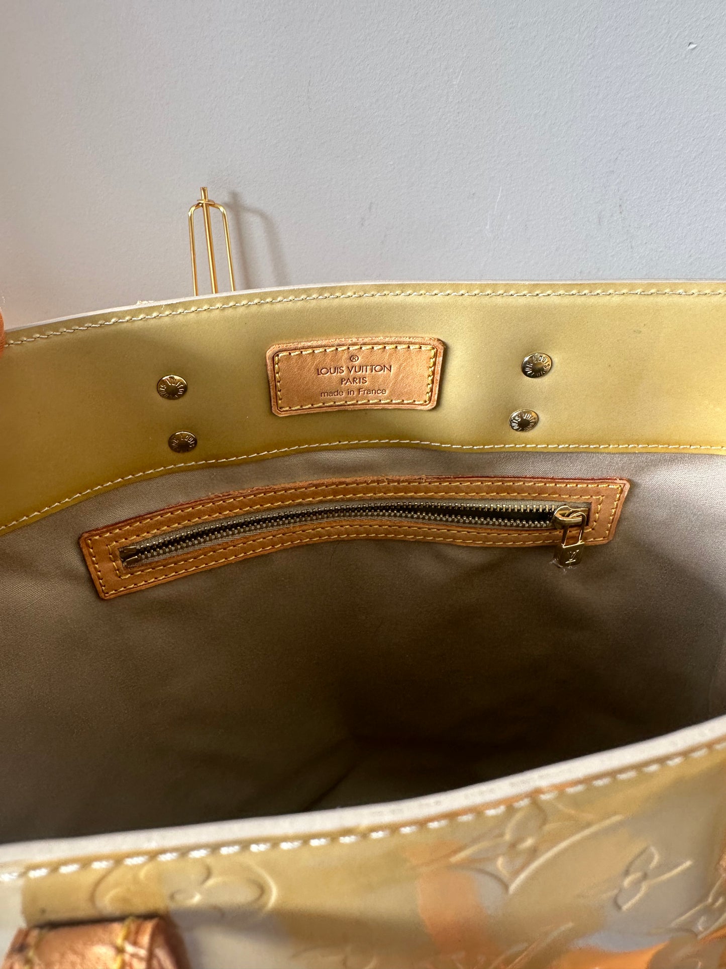 Louis Vuitton Tote MM vernis