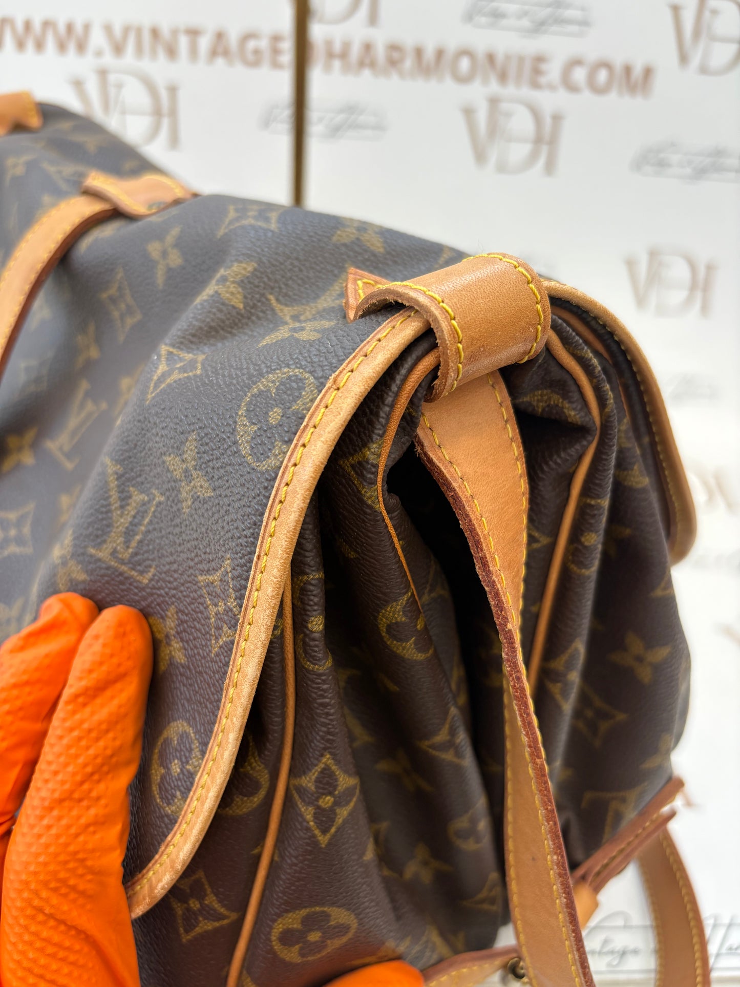 016919 - Louis Vuitton Saumur 35