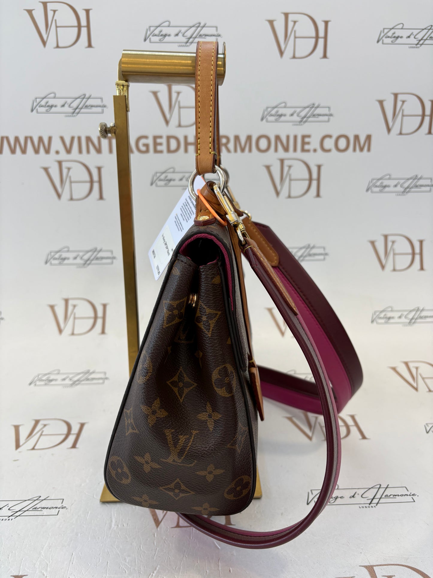 383776 - Louis Vuitton Cluny
