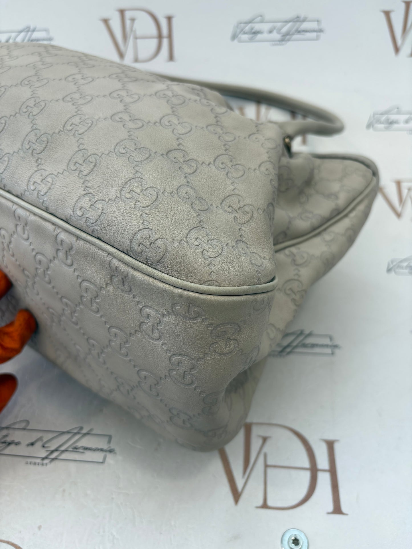 383915 - Gucci Sukey