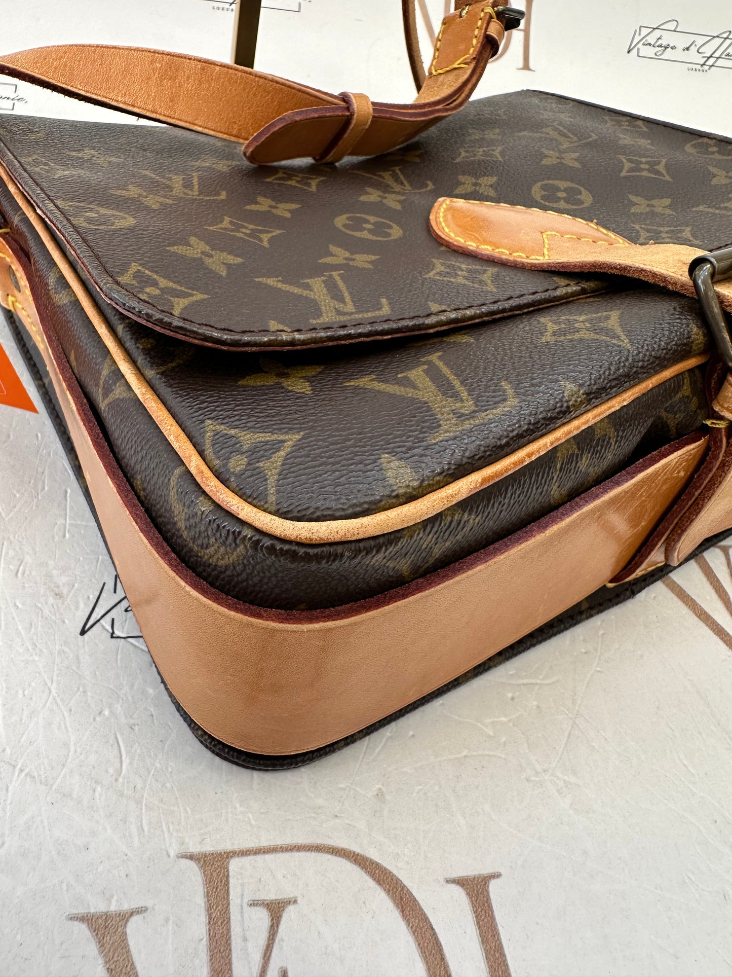 017925 - Louis Vuitton Cartouchiere