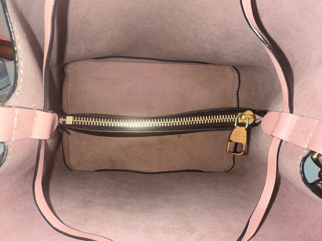 Louis Vuitton NeoNoé Pink