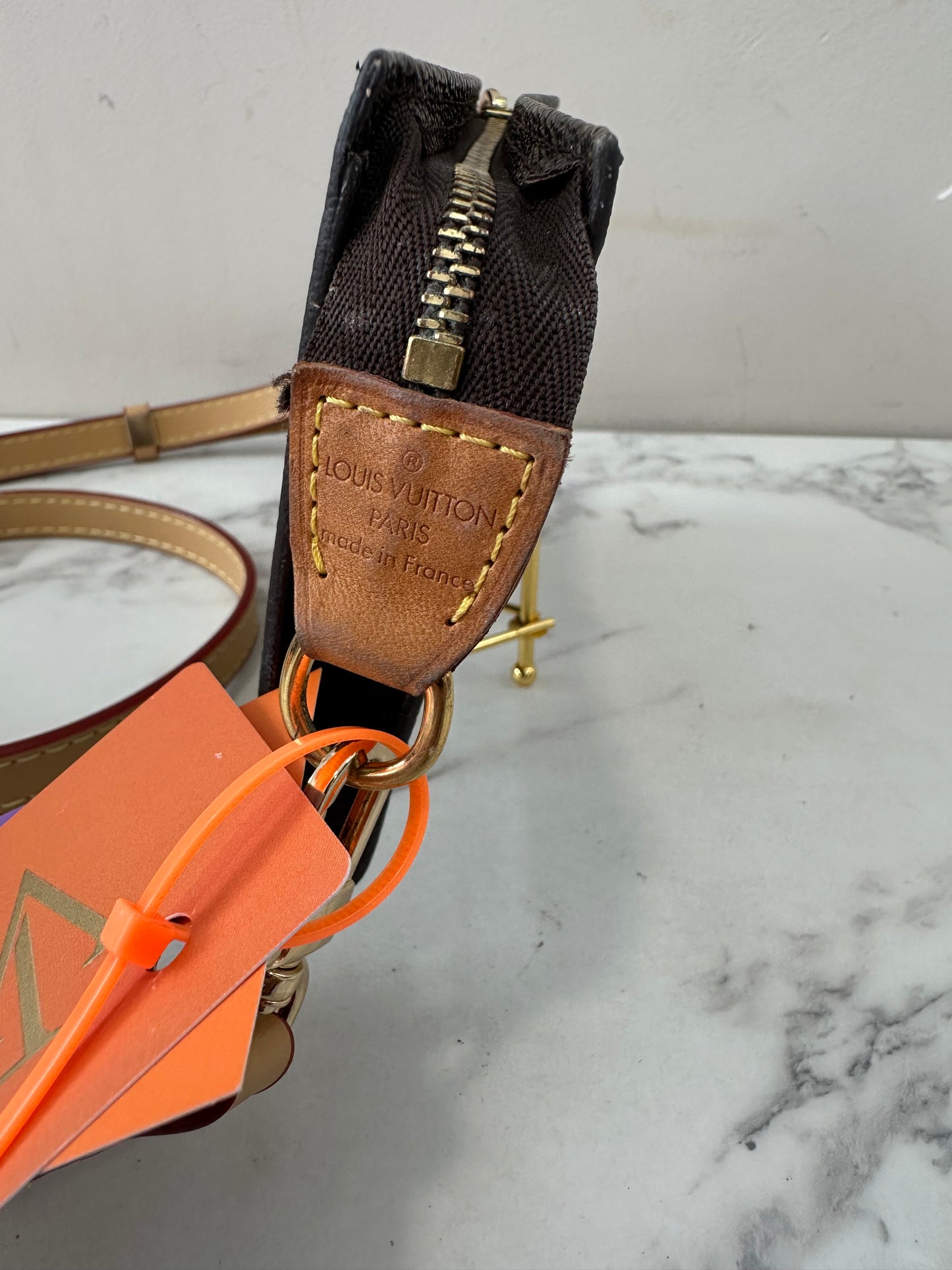 Louis Vuitton Pochette Bucket