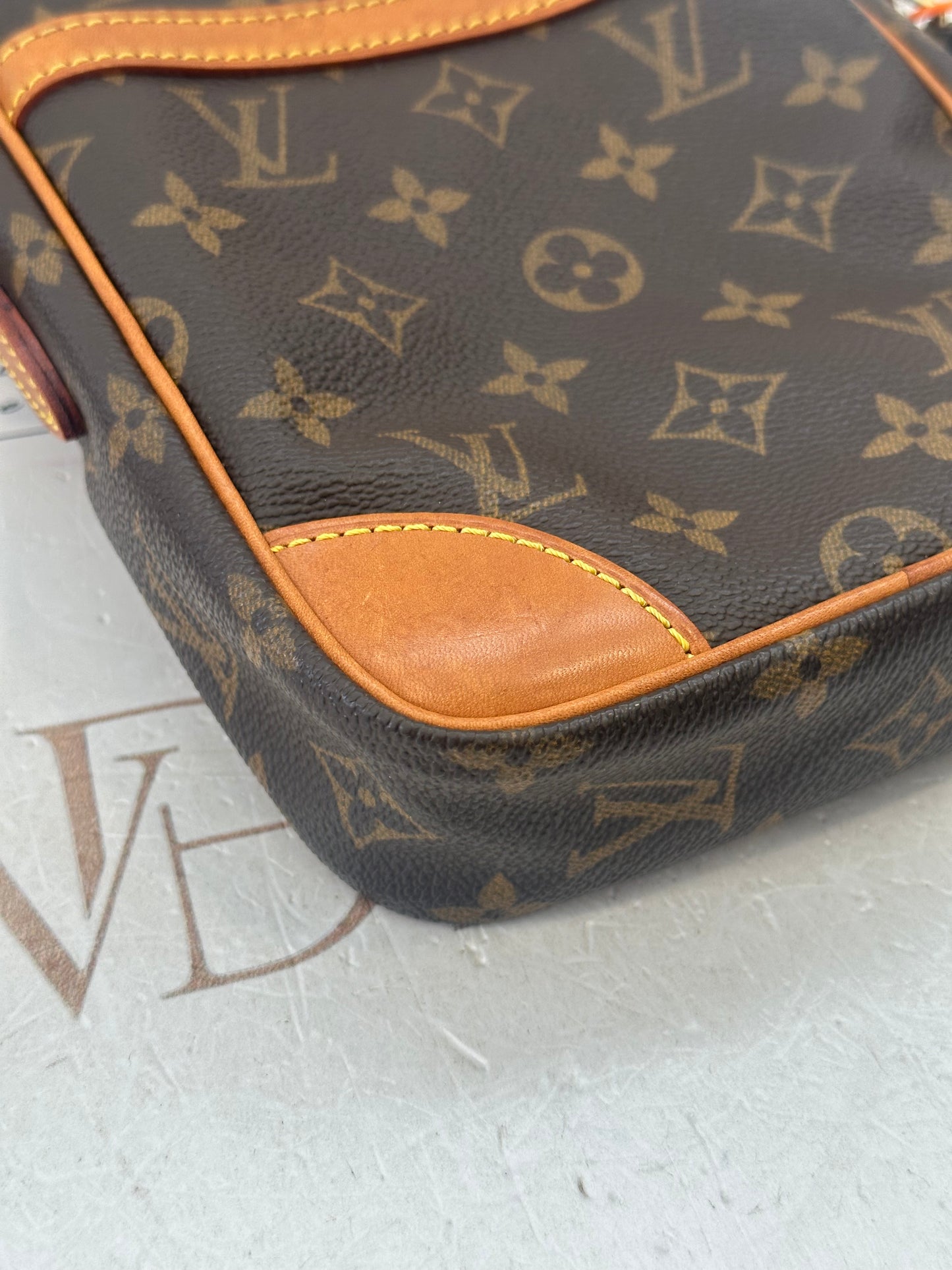018755 - Louis Vuitton Danube