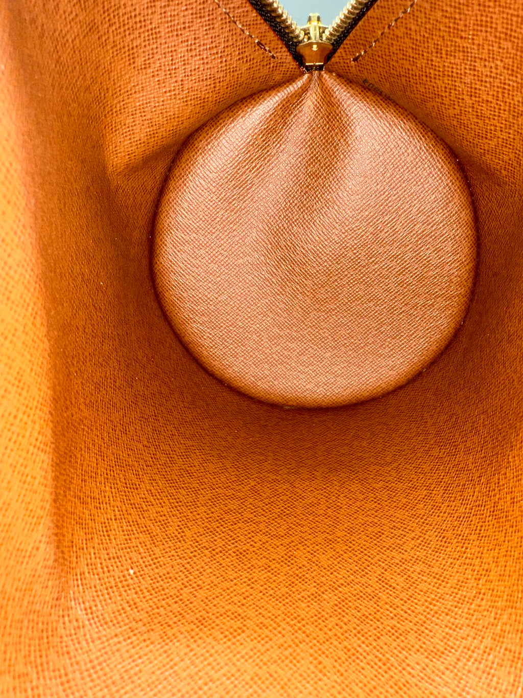 Louis Vuitton Papillon 26