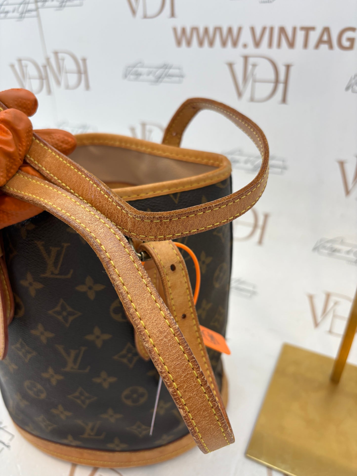 017267 - Louis Vuitton Bucket PM