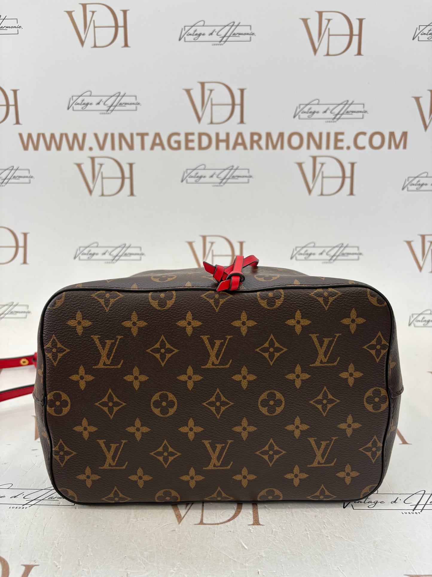 383929 - Louis Vuitton NeoNoé