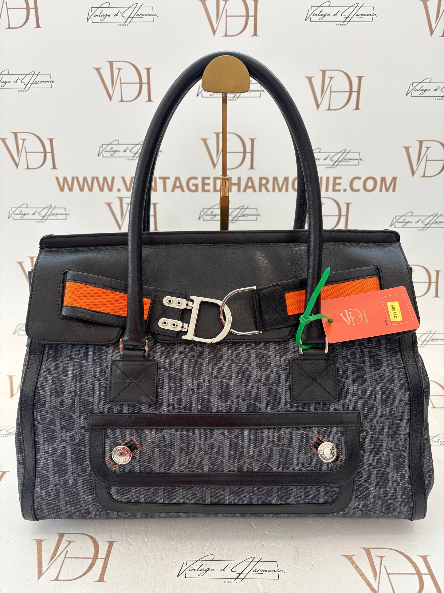 017086 - Christian Dior Navy Trotter