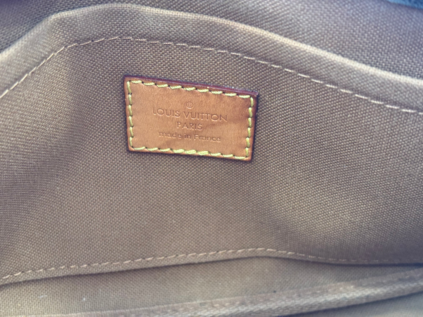 384068 - Louis Vuitton Multipochette