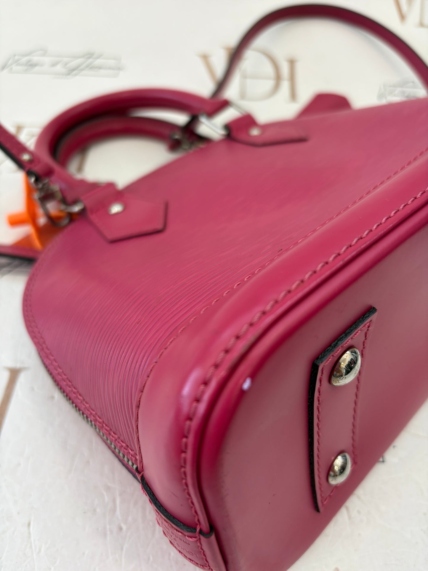 200819 - LV alma bb